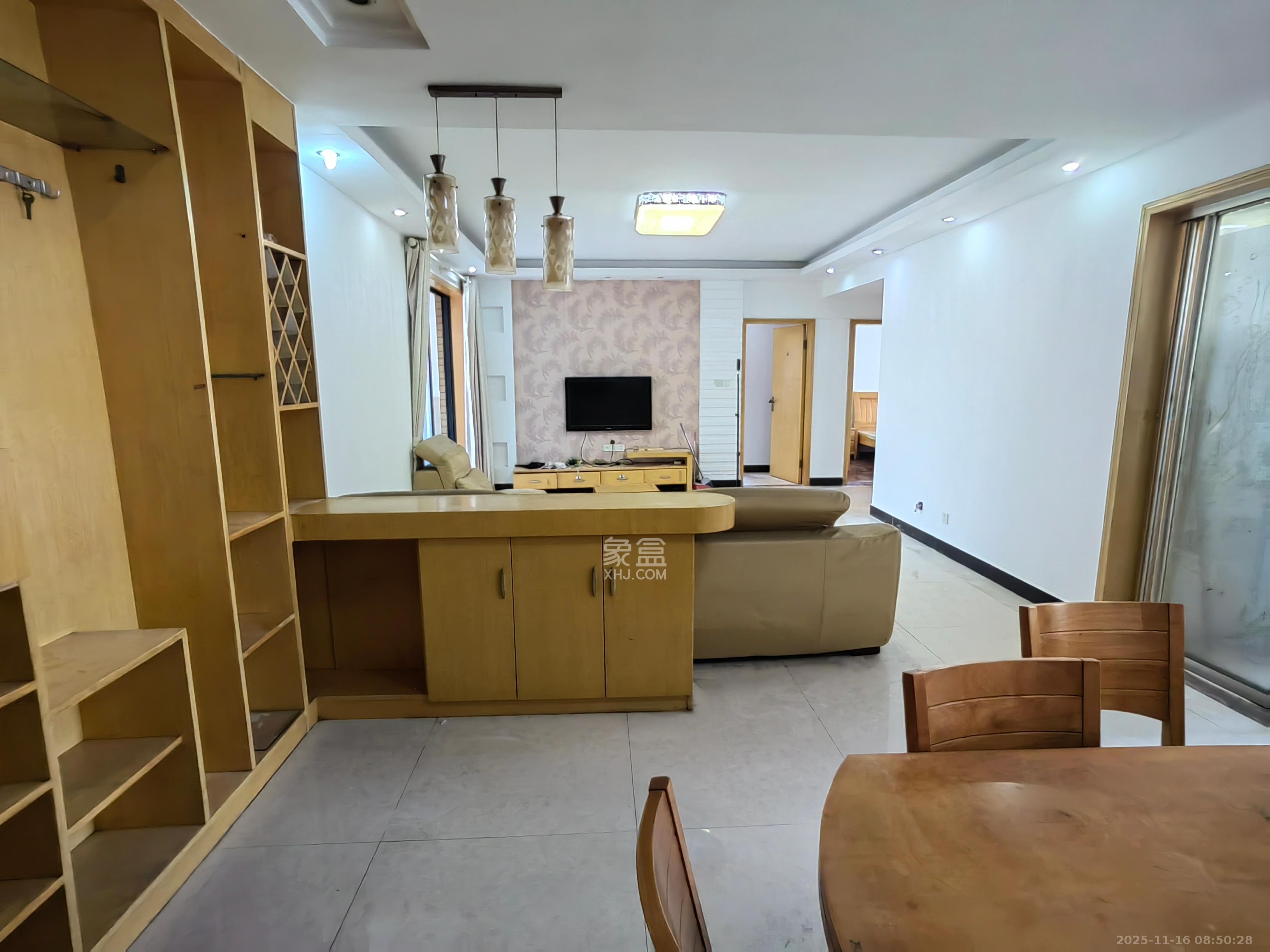 锦湘国际星城三期（锦绣苑）  3室2厅2卫    2500.0元/月室内图