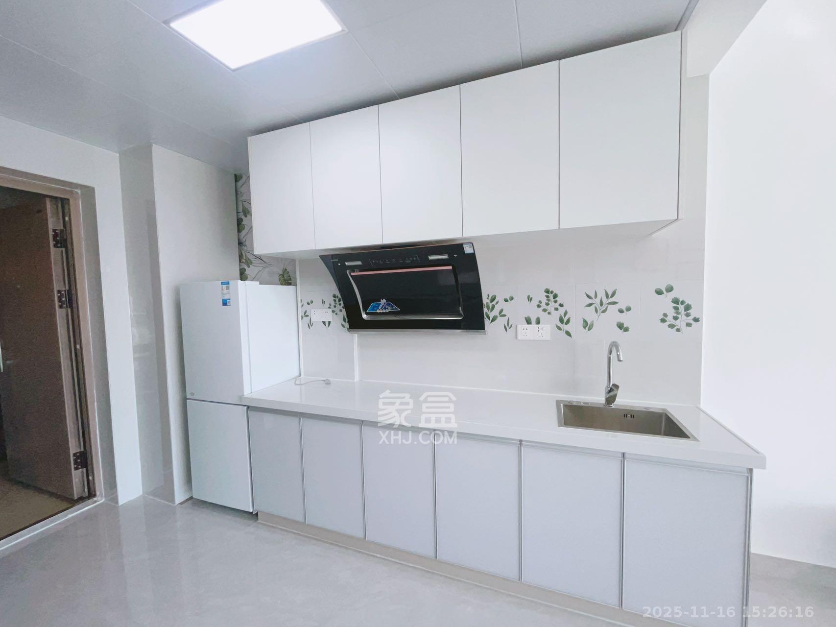 长房时代小镇  1室1厅1卫    1700.0元/月室内图