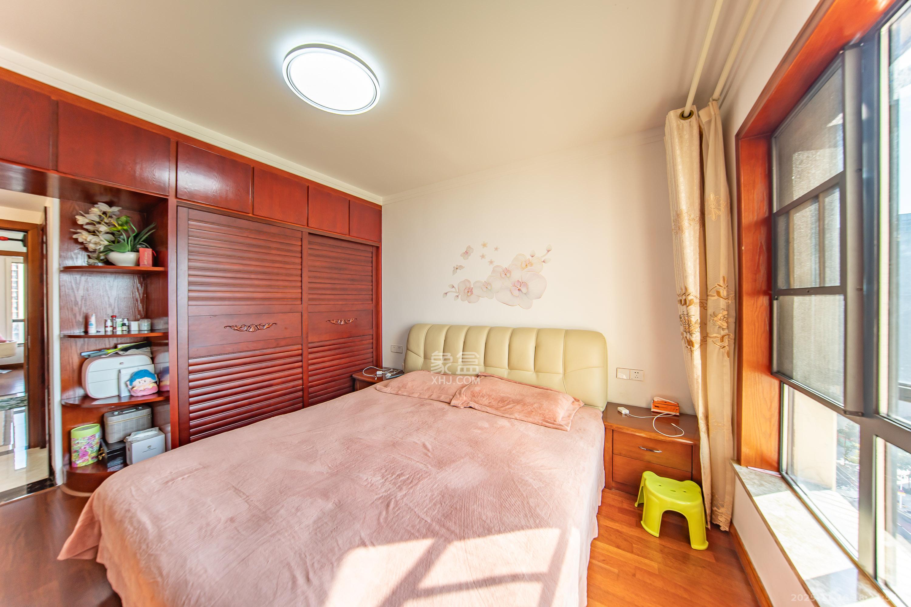 湘熙水郡（观澜海赋家园）  4室2厅2卫    170.0万卧室