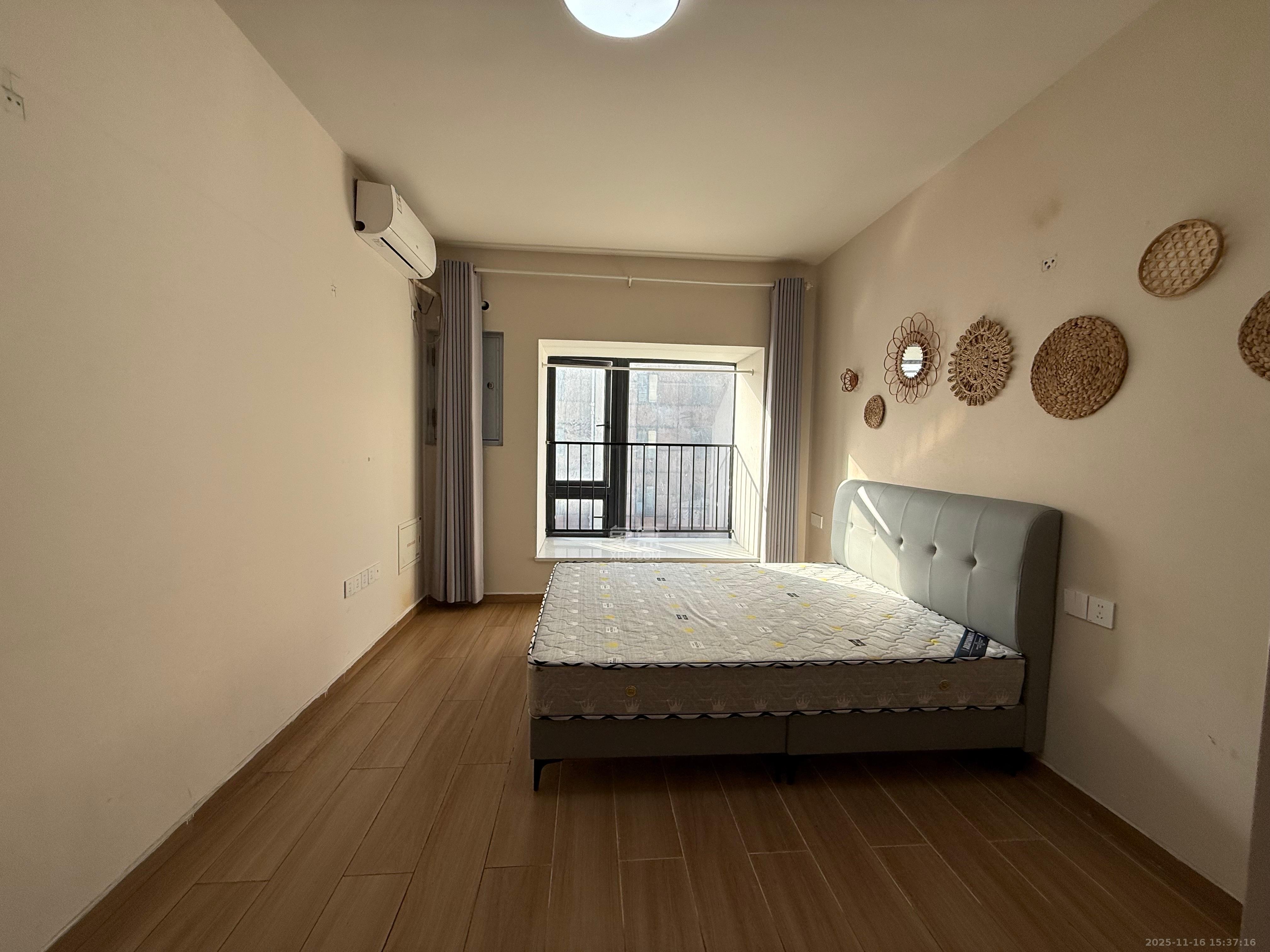 碧桂园城市之光  1室1厅1卫    1600.0元/月