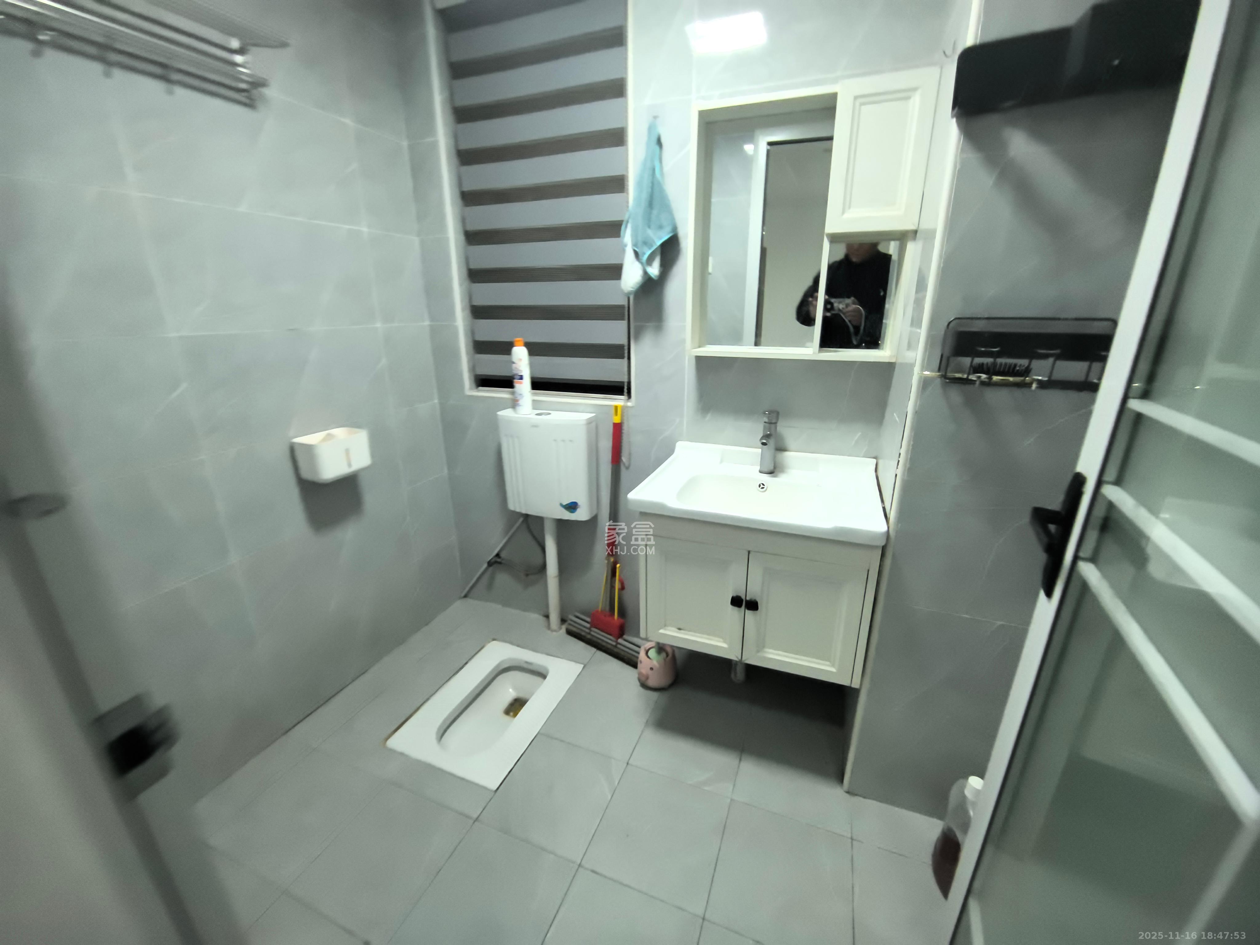 梦想枫林湾 3室2厅2卫 2800.0元/月 梦想枫林湾 3室2厅2卫 2800.0元/月室内图