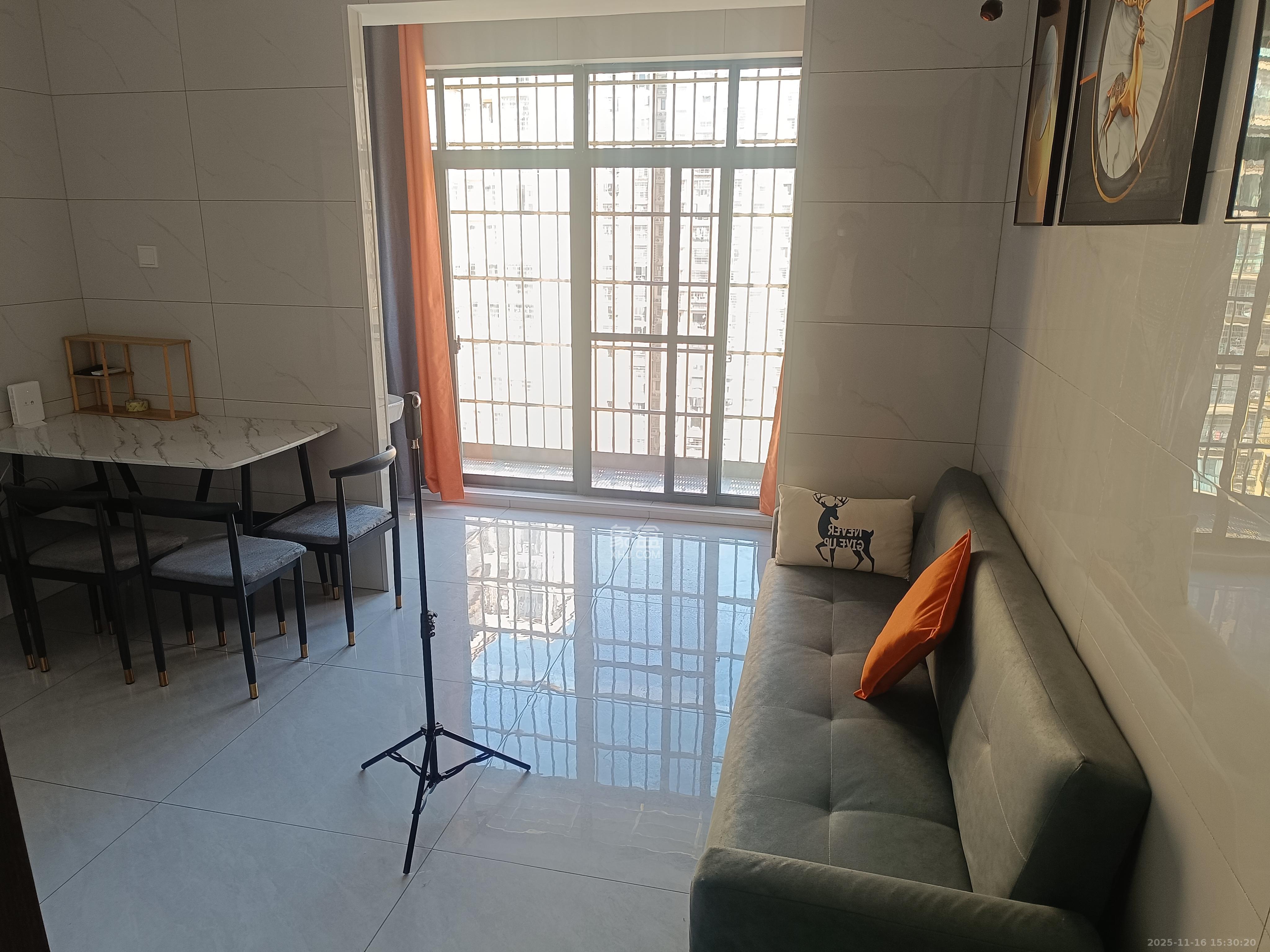 星城新宇川河苑 1室1厅1卫 1400.0元/月 星城新宇川河苑 1室1厅1卫 1400.0元/月室内图