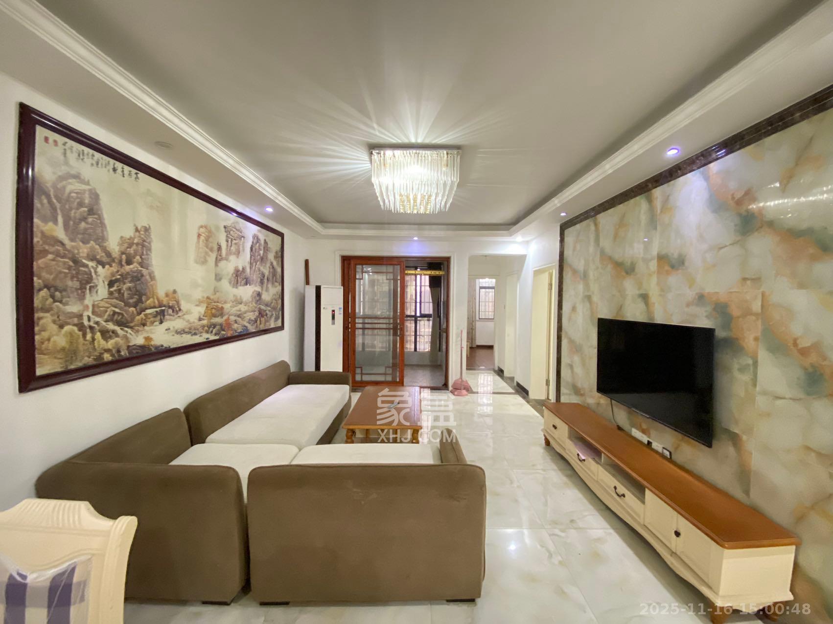 悦湖山  3室2厅1卫    1800.0元/月