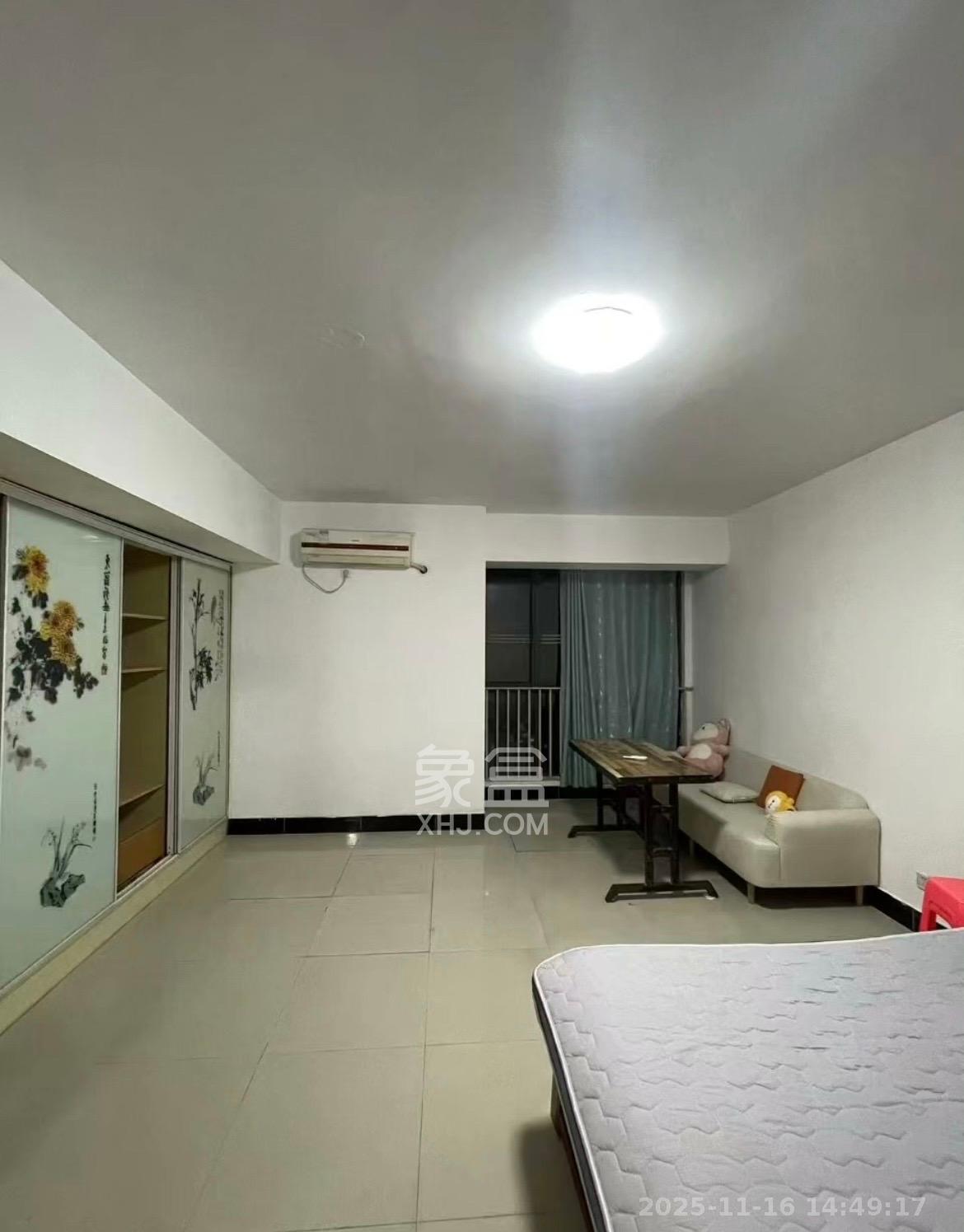 阳光100二期  1室1厅1卫    1100.0元/月室内图