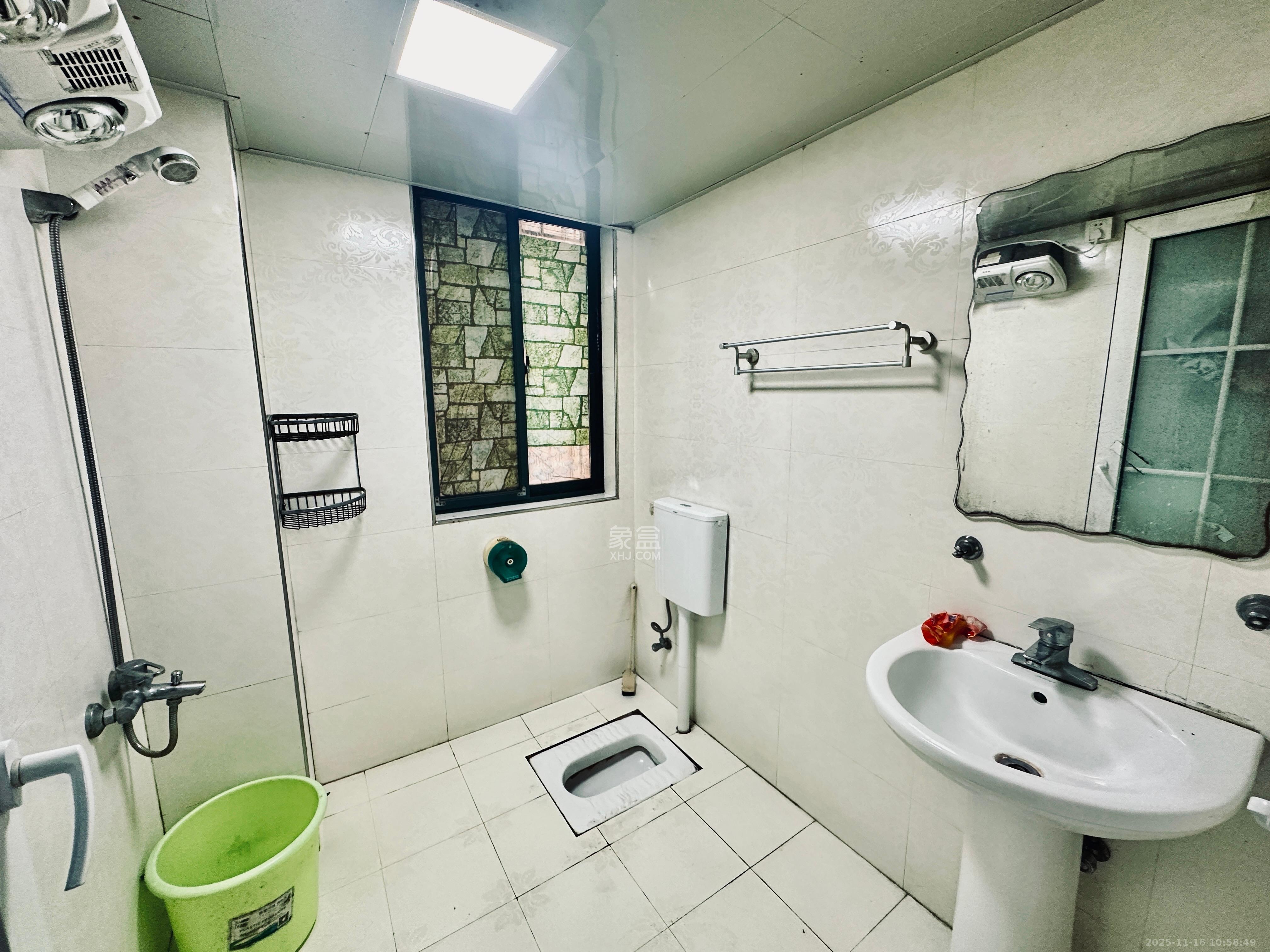 诚兴园 3室2厅2卫 2000.0元/月 诚兴园 3室2厅2卫 2000.0元/月室内图