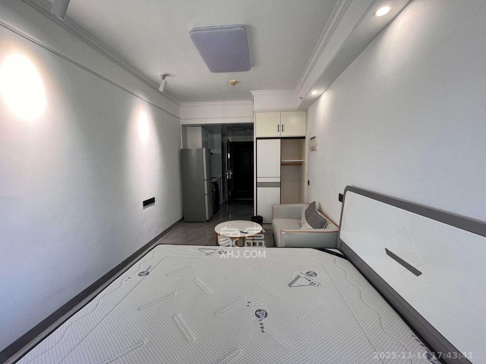 保利海德公园  1室1厅1卫    1800.0元/月室内图