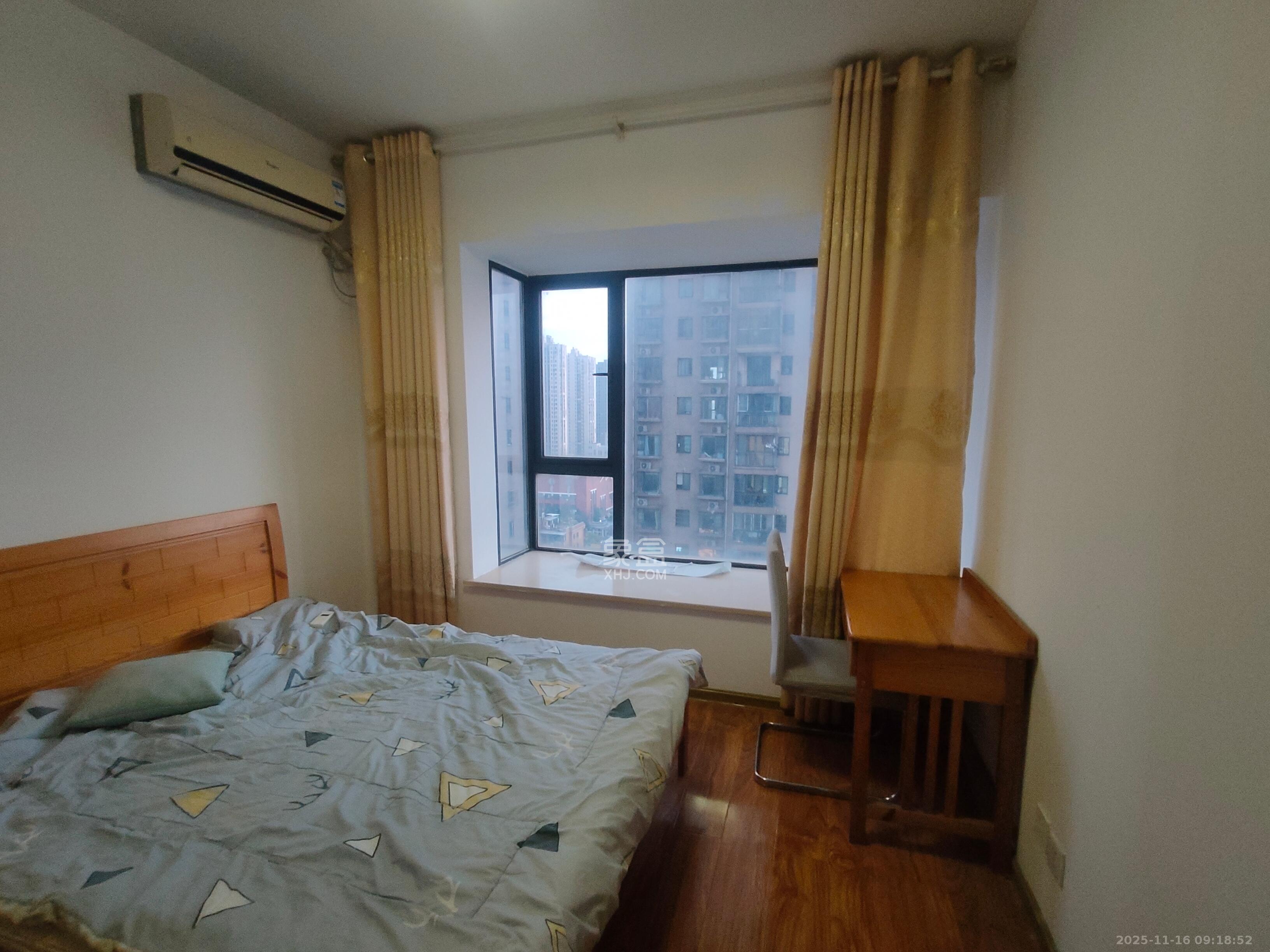 钰龙天下一期  2室2厅1卫    1800.0元/月室内图