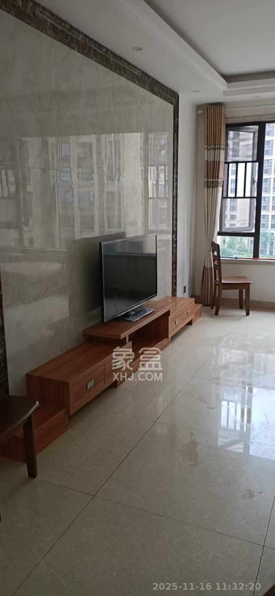 阳光城尚东湾青云苑  3室2厅2卫    2800.0元/月