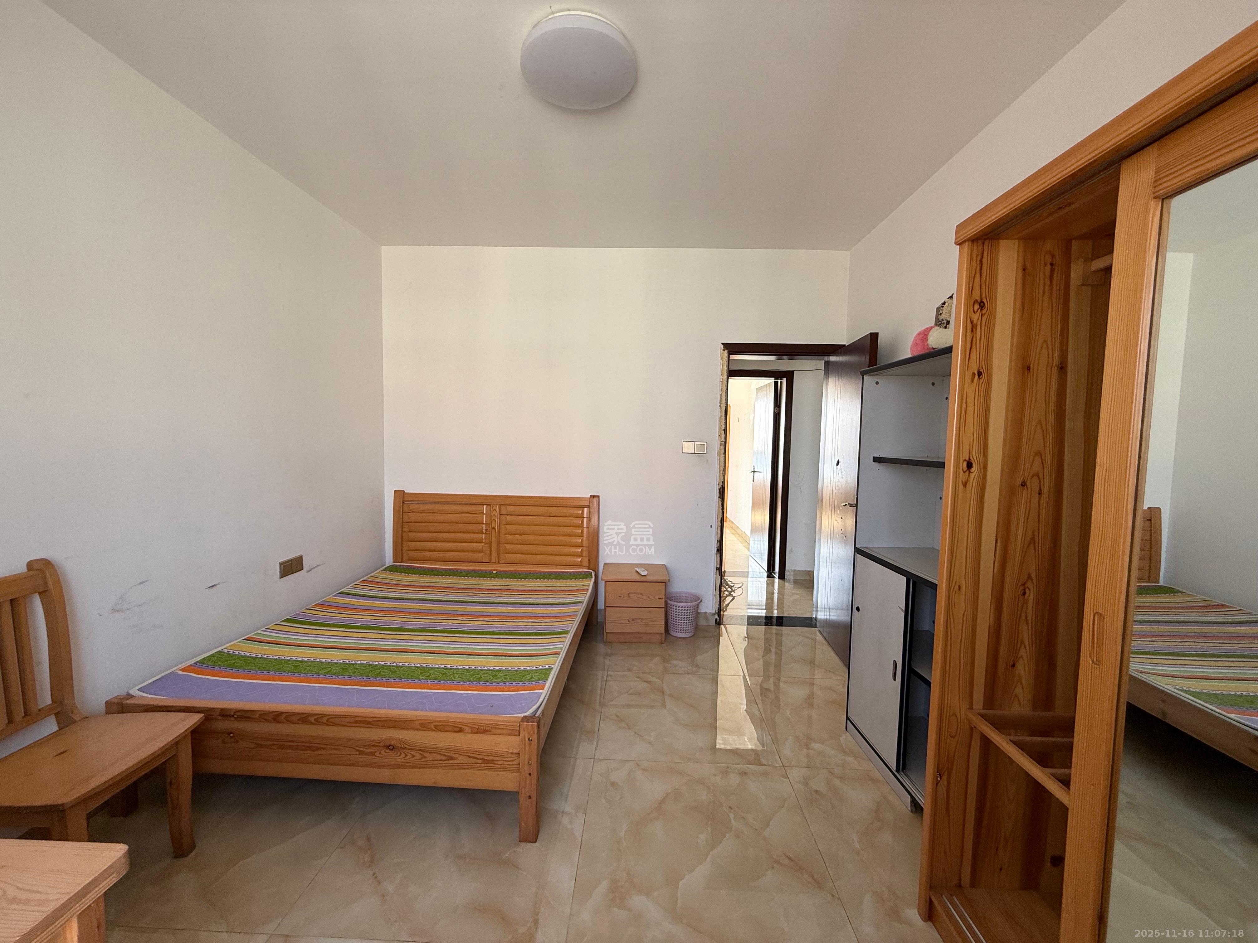 嘉盛华庭(一期、二期、三期) 3室2厅1卫 2300.0元/月 嘉盛华庭(一期、二期、三期) 3室2厅1卫 2300.0元/月室内图