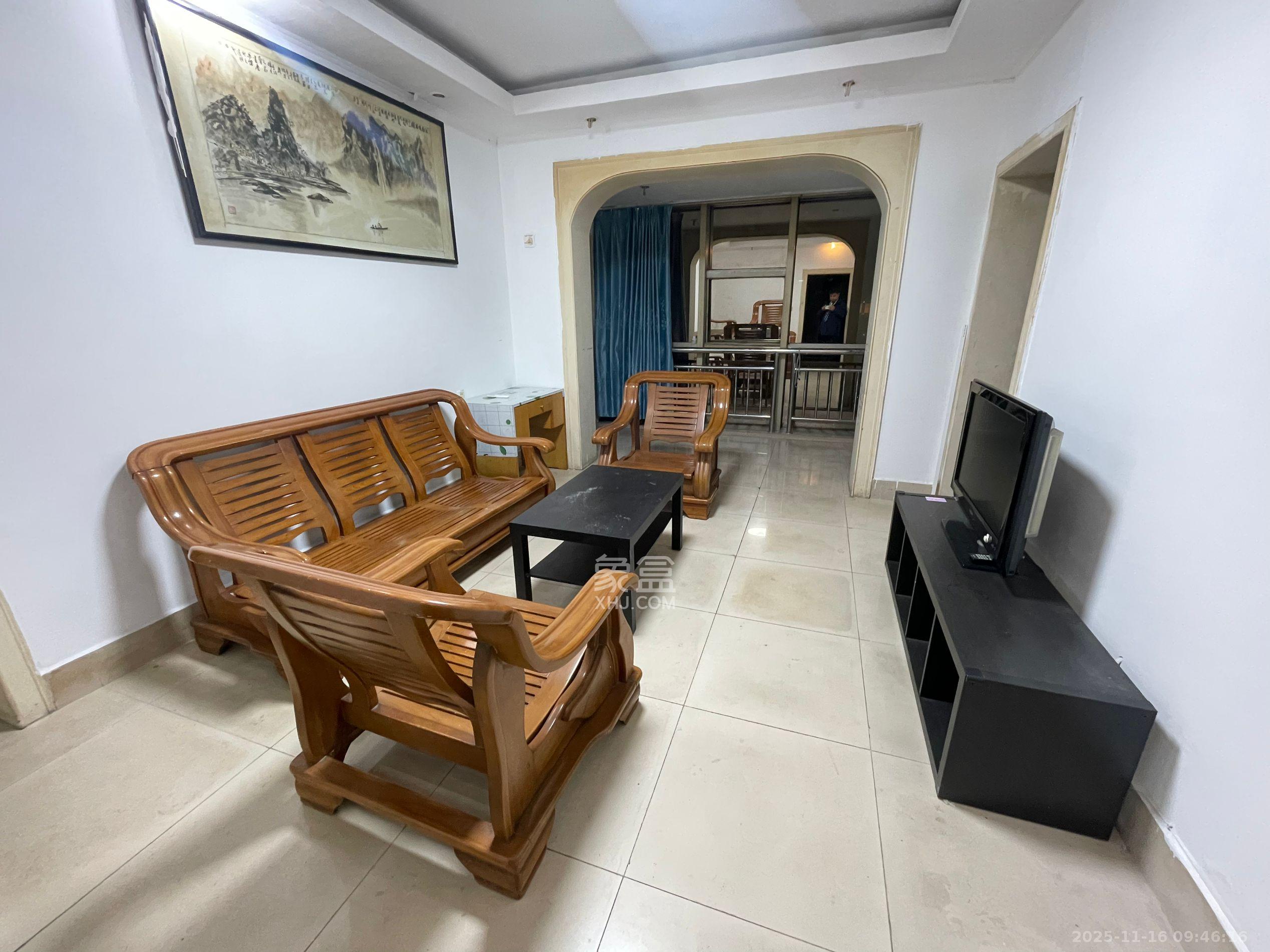 湘农大厦  1室0厅0卫    1600.0元/月