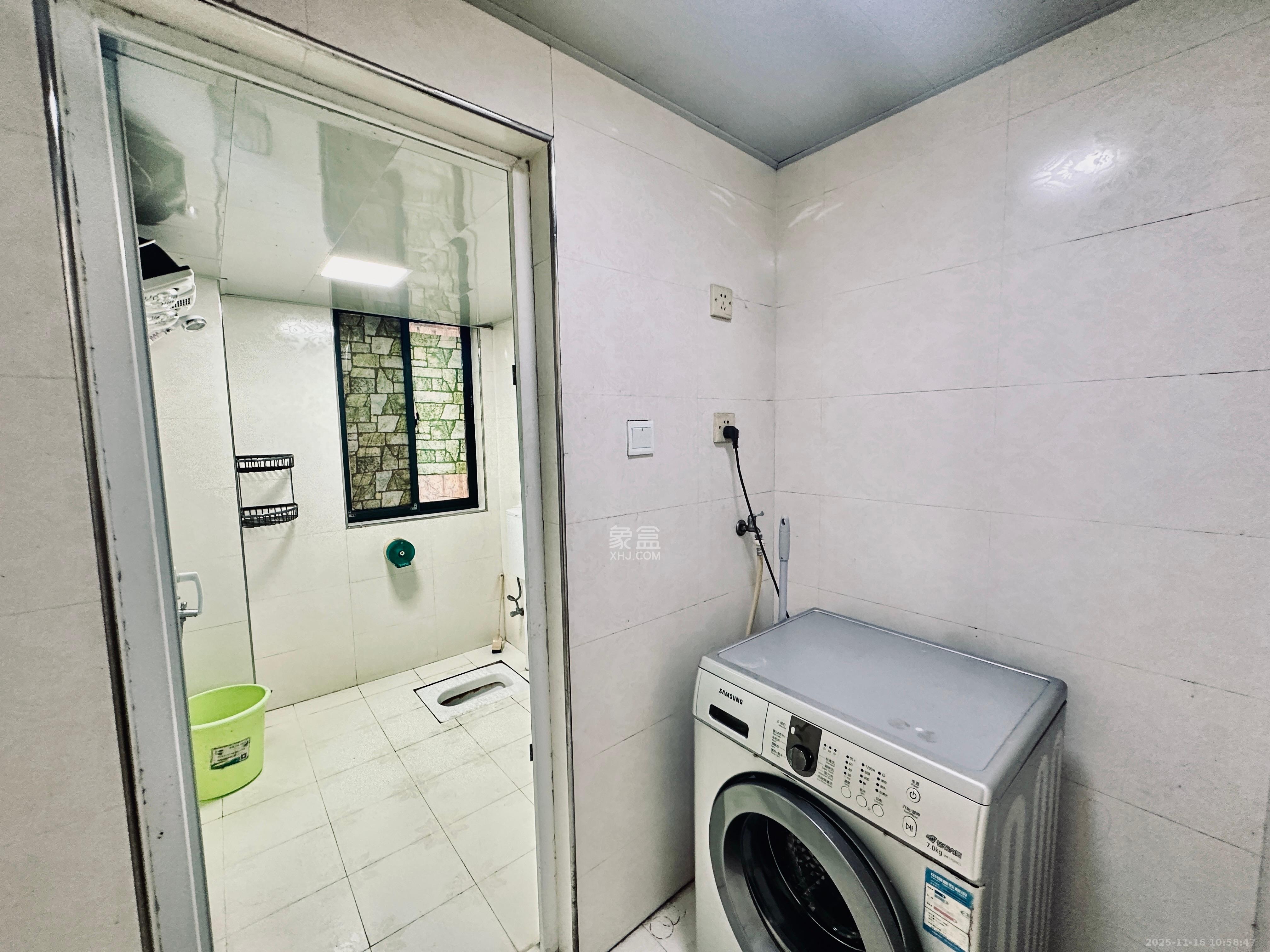 诚兴园  3室2厅2卫    2000.0元/月室内图