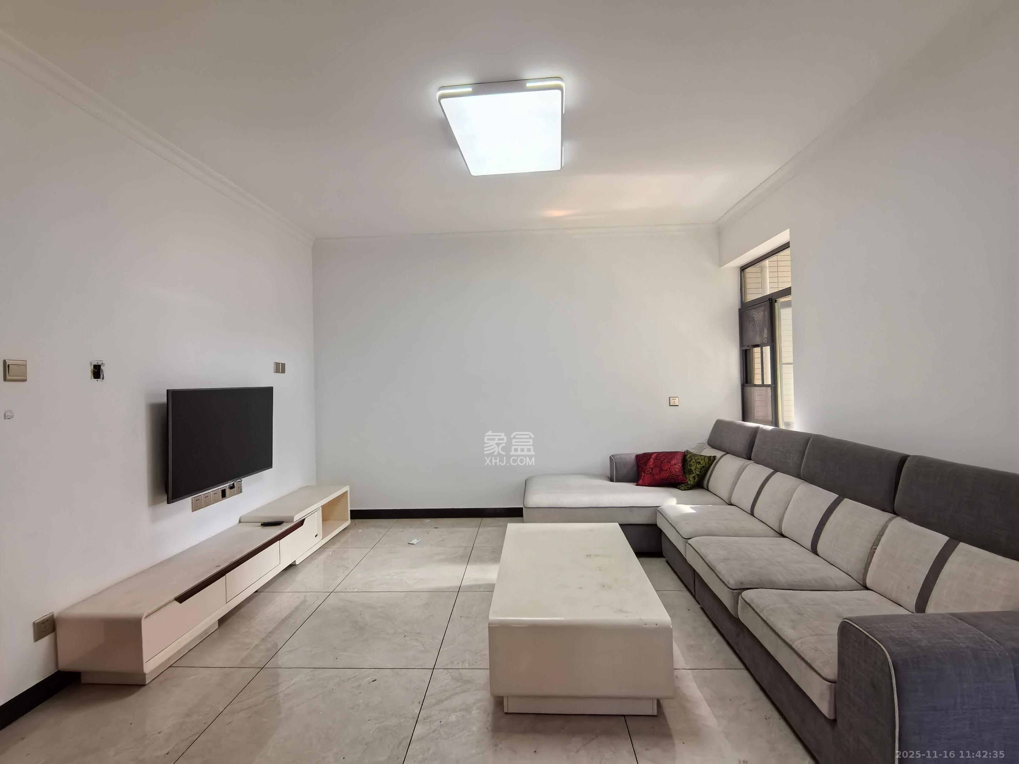 茶山馨苑 3室2厅1卫 2600.0元/月 茶山馨苑 3室2厅1卫 2600.0元/月室内图