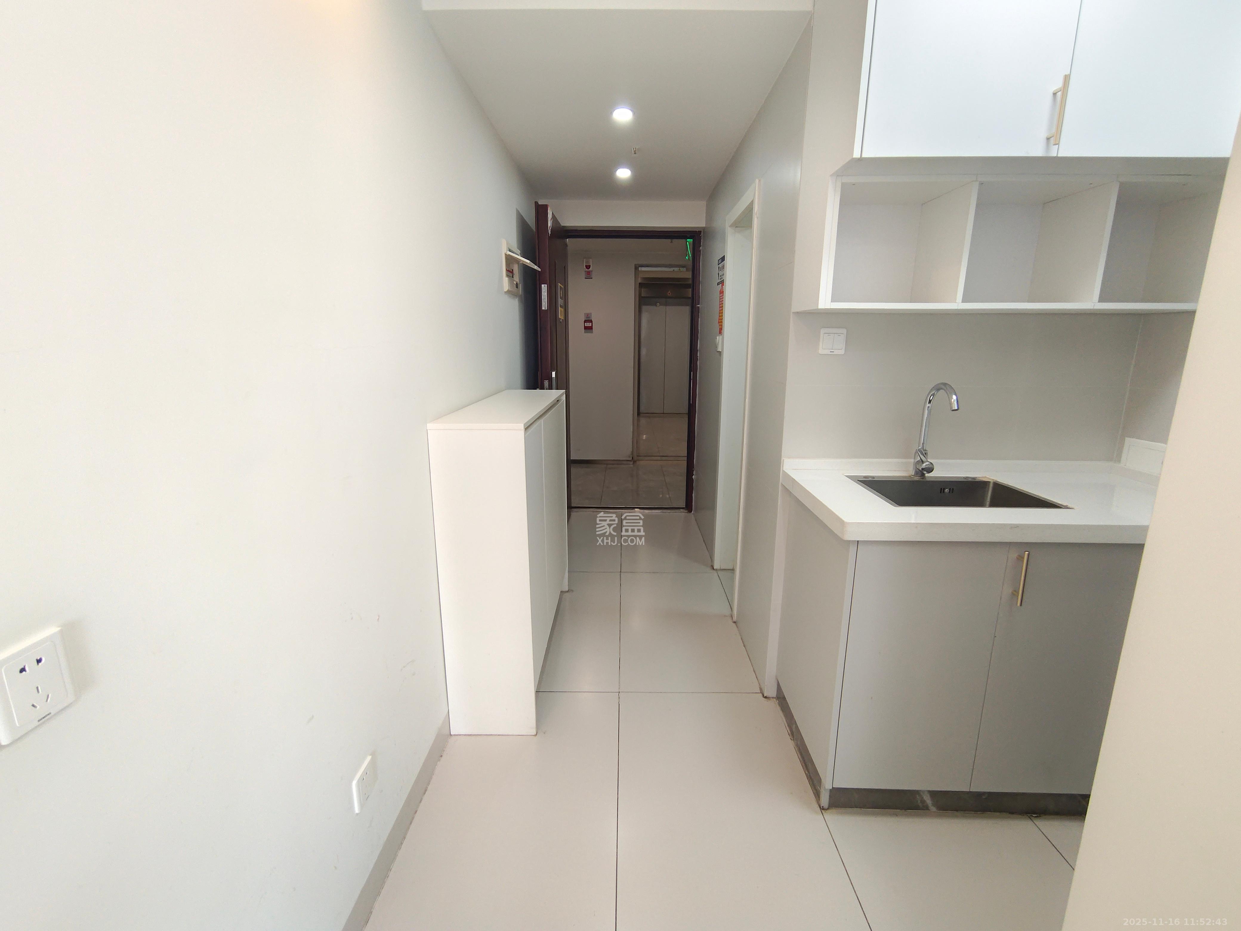 保利海德公园 1室1厅1卫 1600.0元/月 保利海德公园 1室1厅1卫 1600.0元/月室内图