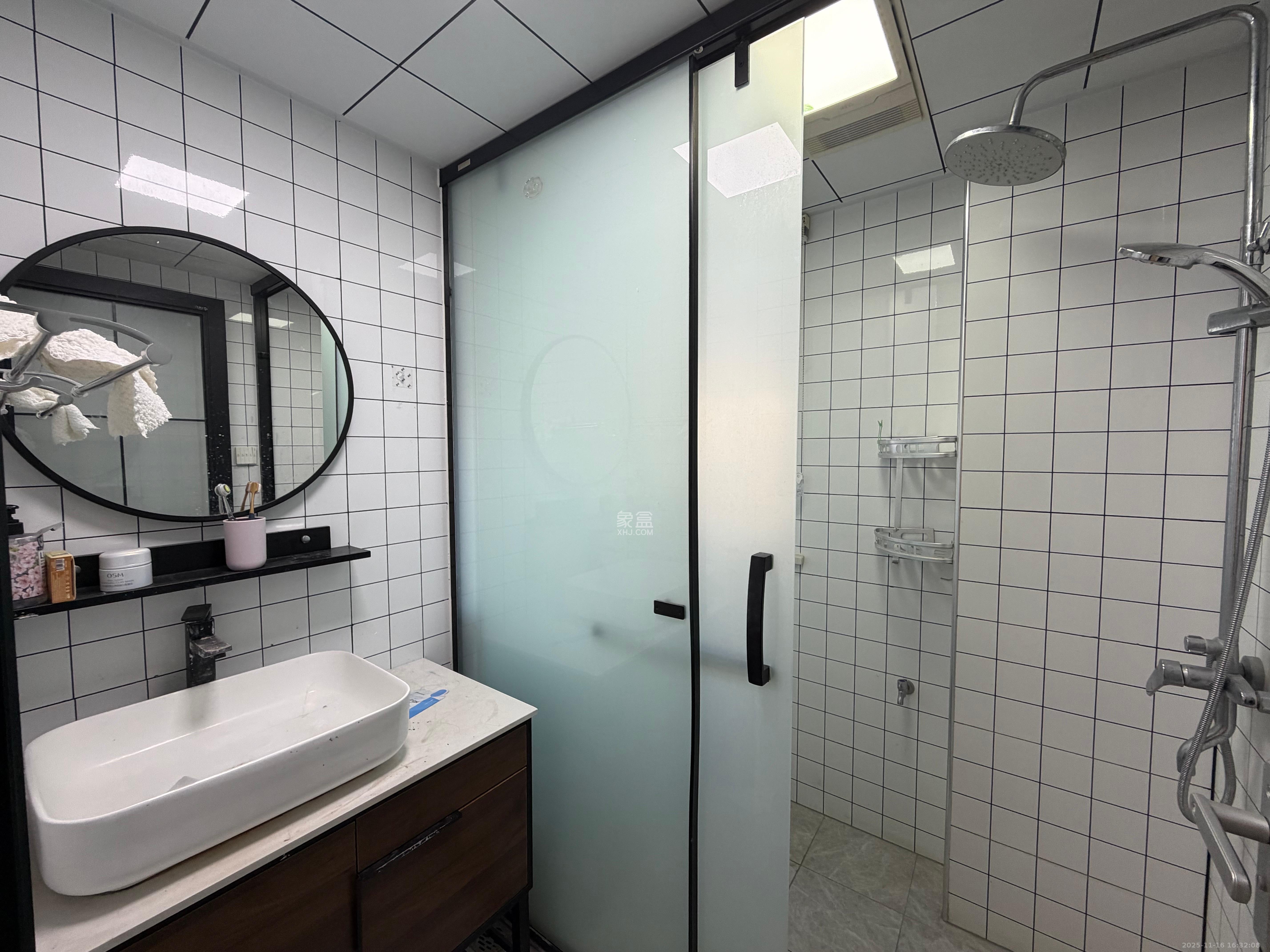 保利国际广场 3室2厅2卫 4000.0元/月 保利国际广场 3室2厅2卫 4000.0元/月室内图