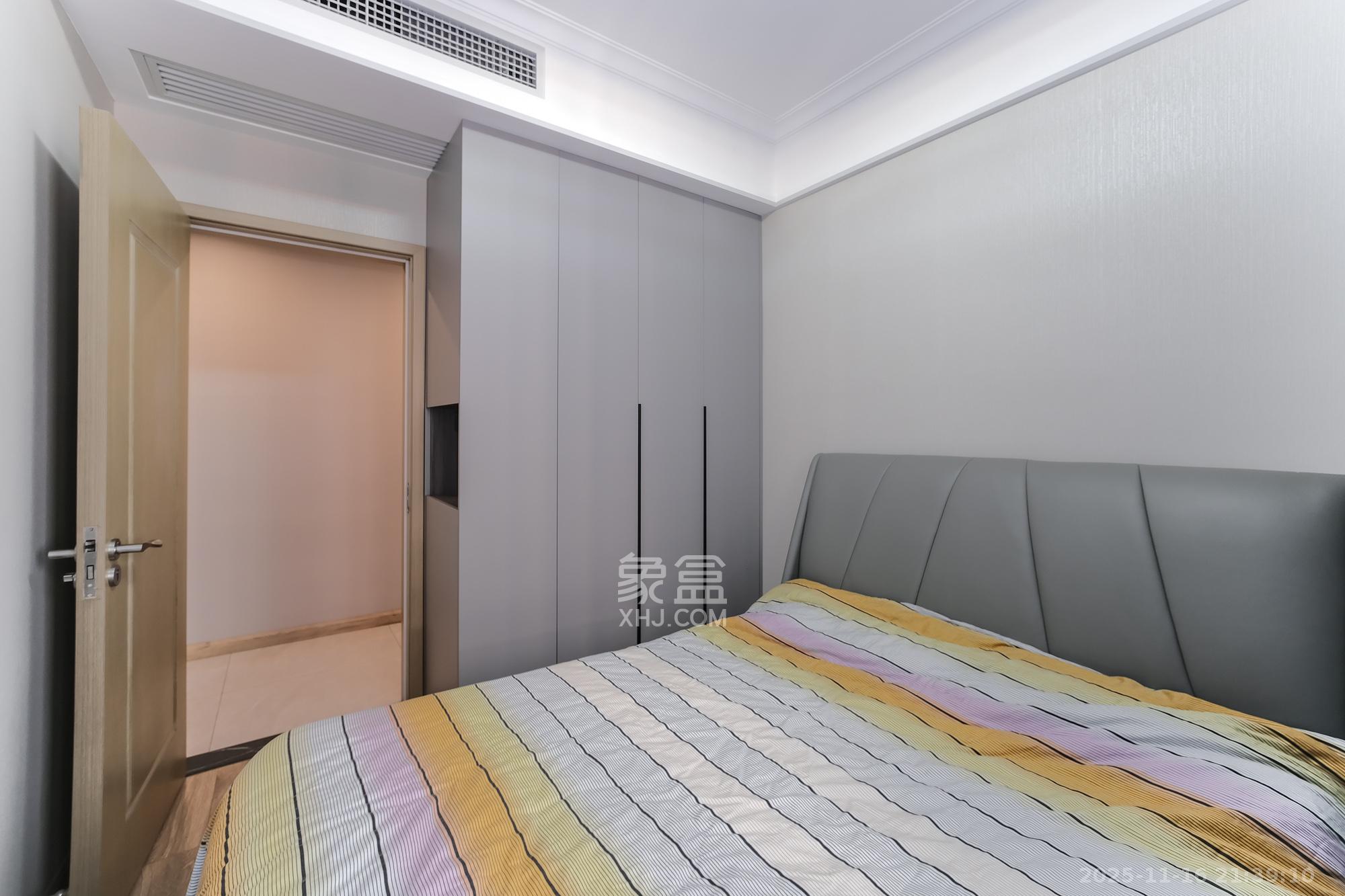 运达锦绣广场  4室2厅2卫    159.8万卧室