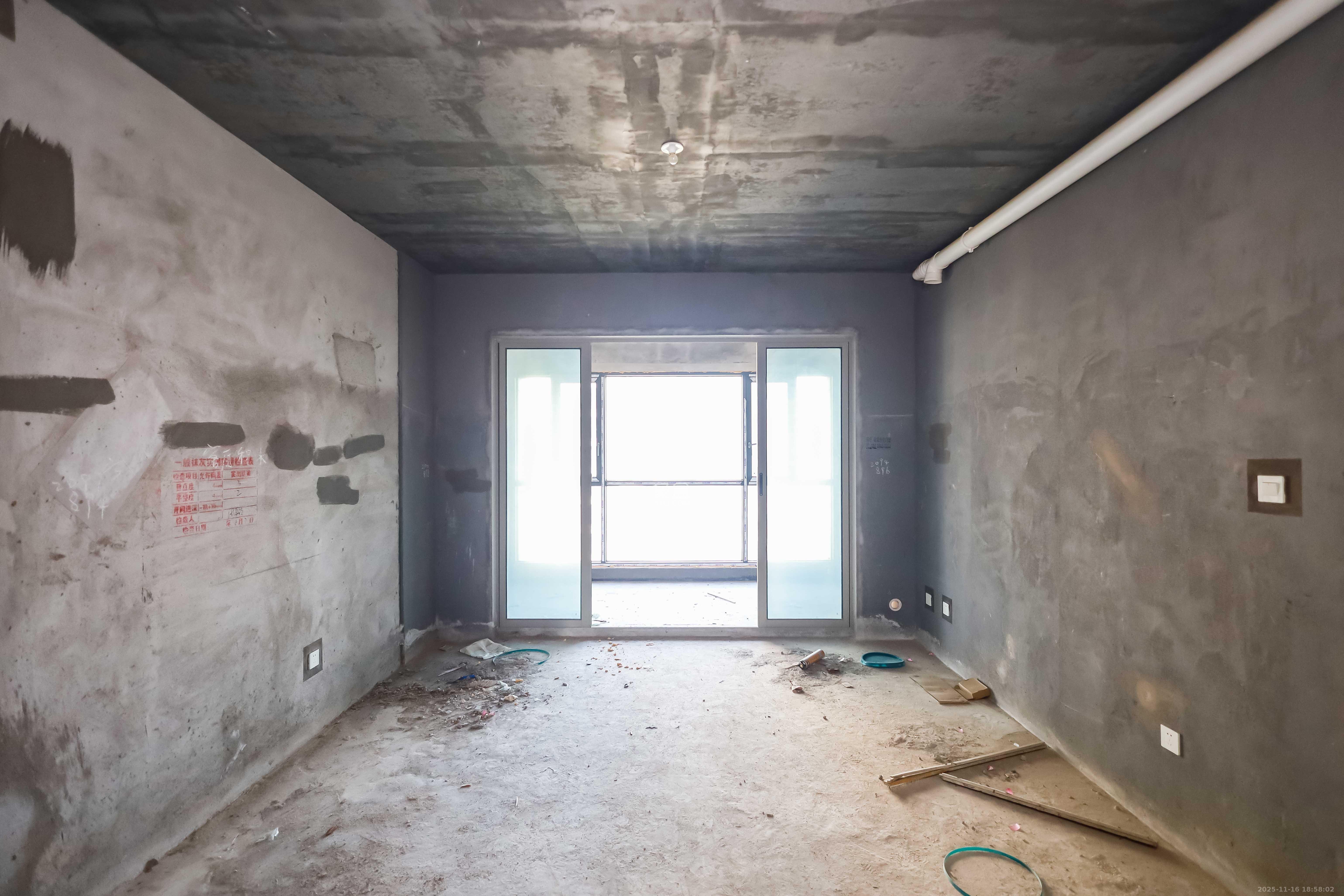 万象府台  4室2厅2卫    248.0万