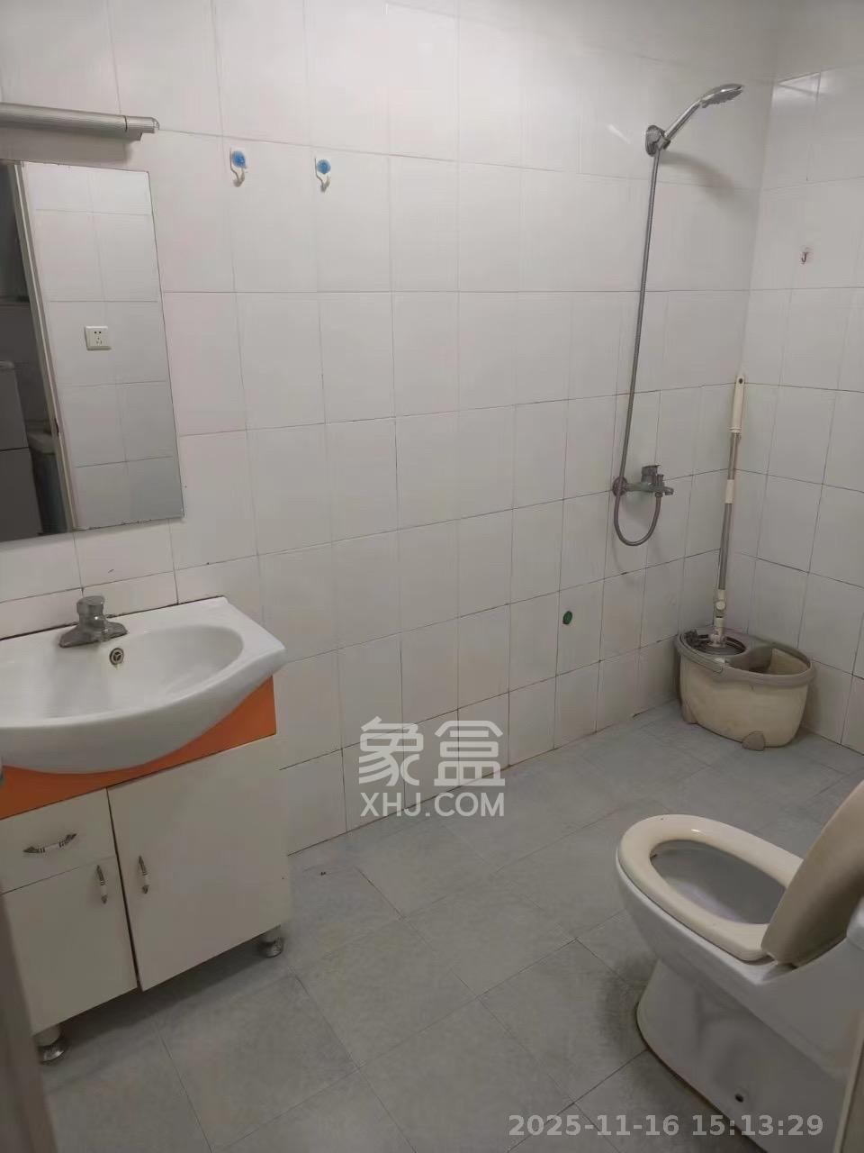 中天广场  2室1厅1卫    2500.0元/月室内图