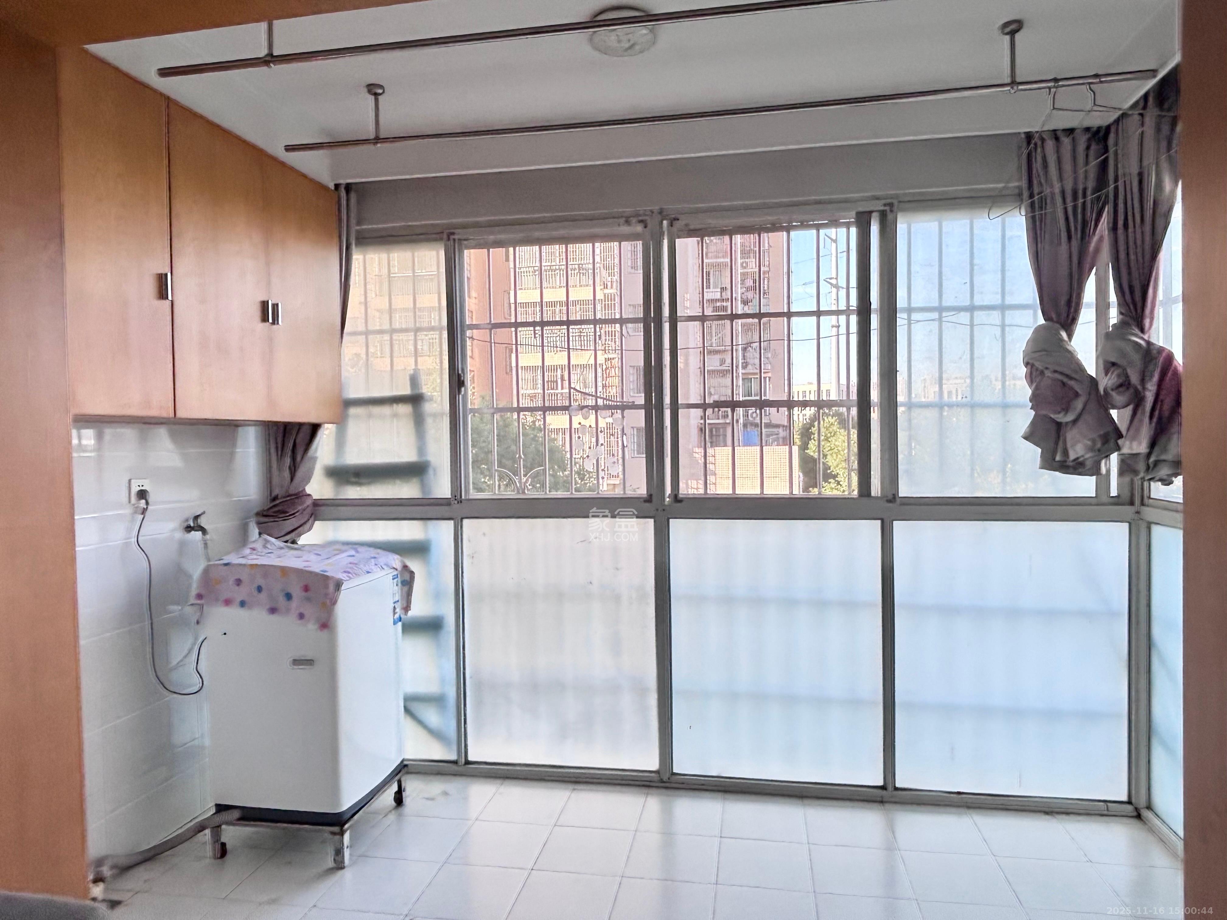 麓谷锦和园 2室2厅1卫 2100.0元/月 麓谷锦和园 2室2厅1卫 2100.0元/月室内图