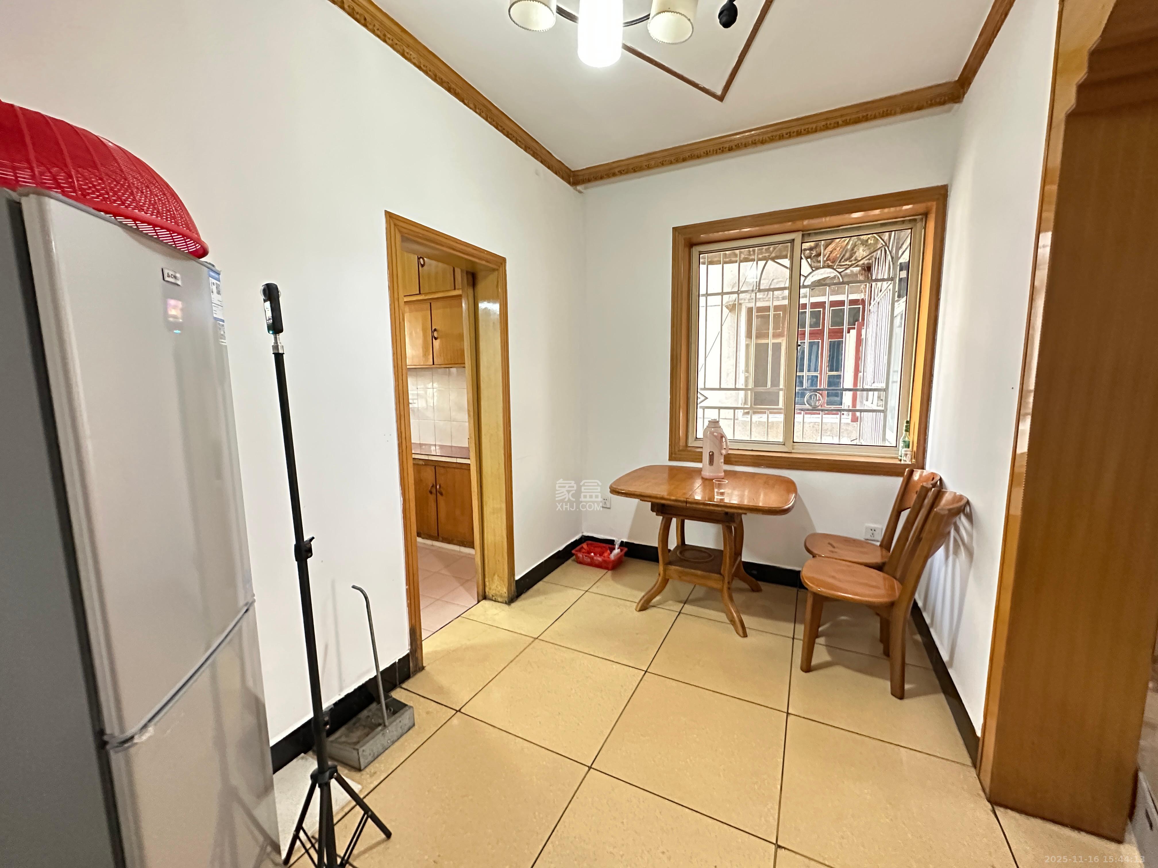 涂家冲社区（涂新小区、农商银行宿舍）  2室2厅1卫    1800.0元/月室内图