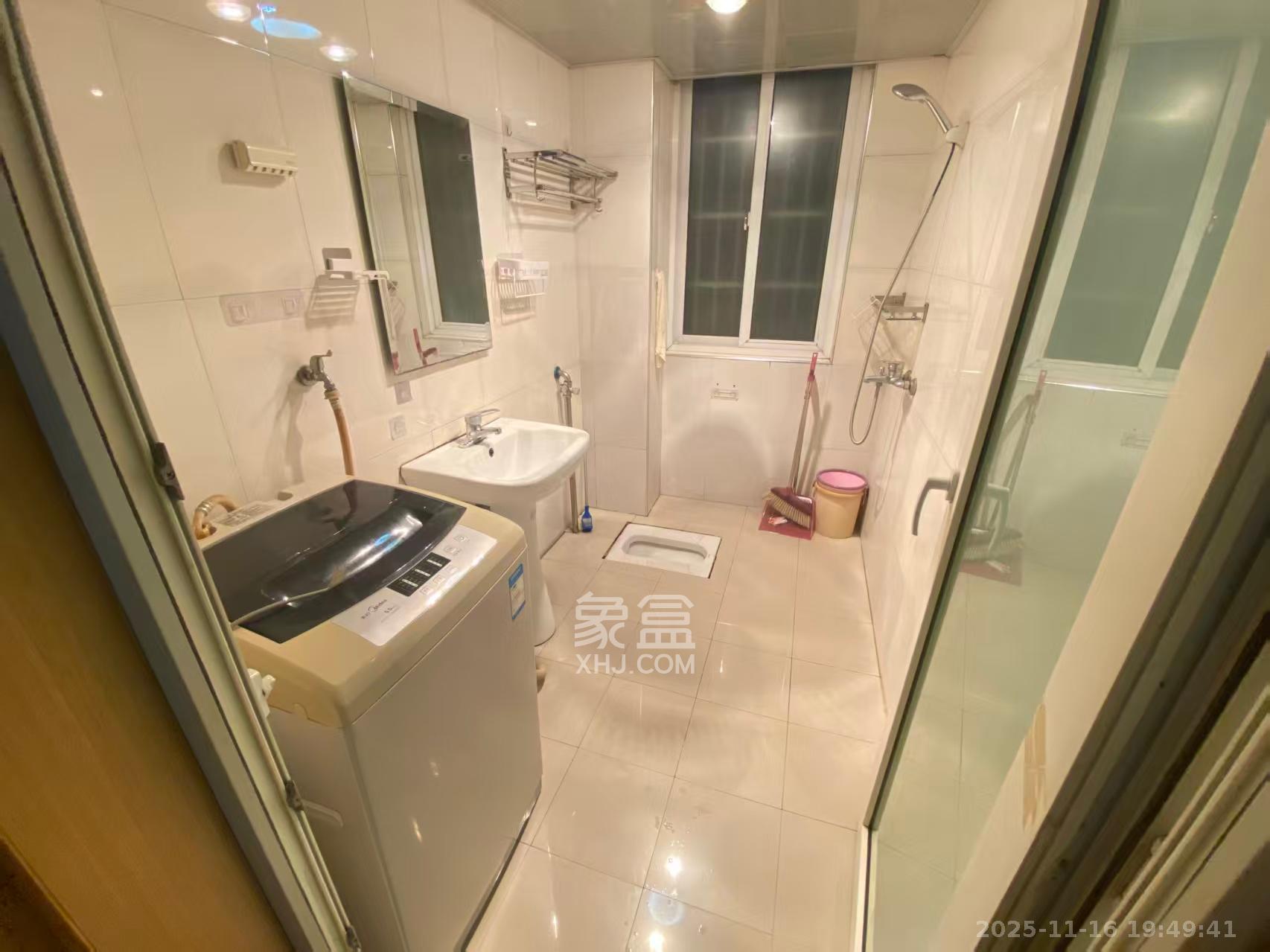 月湖兰庭  1室1厅1卫    1600.0元/月室内图