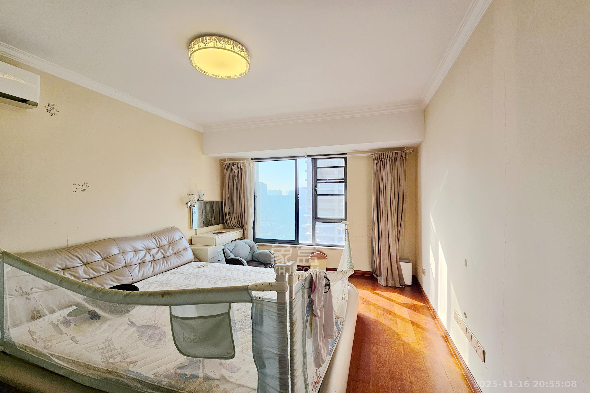 嘉宇盛世华章 3室2厅2卫 100.0万 嘉宇盛世华章 3室2厅2卫 100.0万卧室