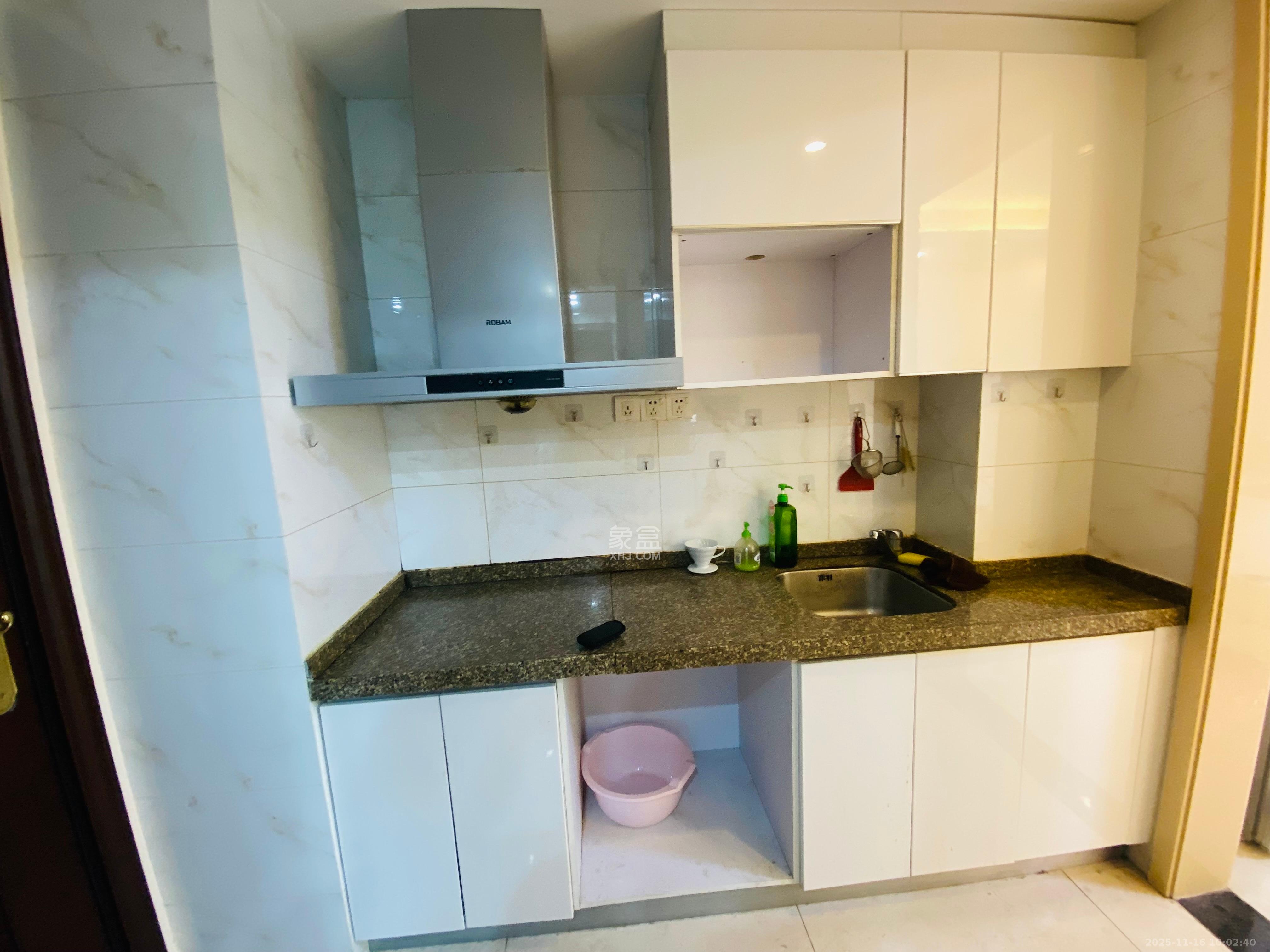 恒大御景湾 1室1厅1卫 1800.0元/月 恒大御景湾 1室1厅1卫 1800.0元/月室内图