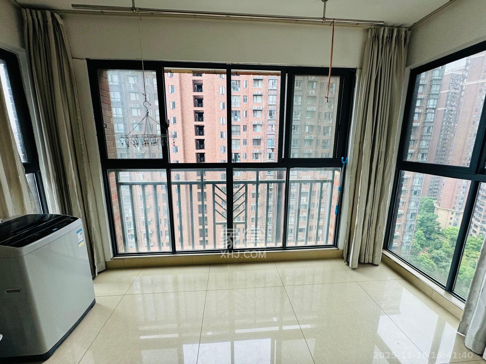 半山壹号  2室1厅1卫    2800.0元/月室内图