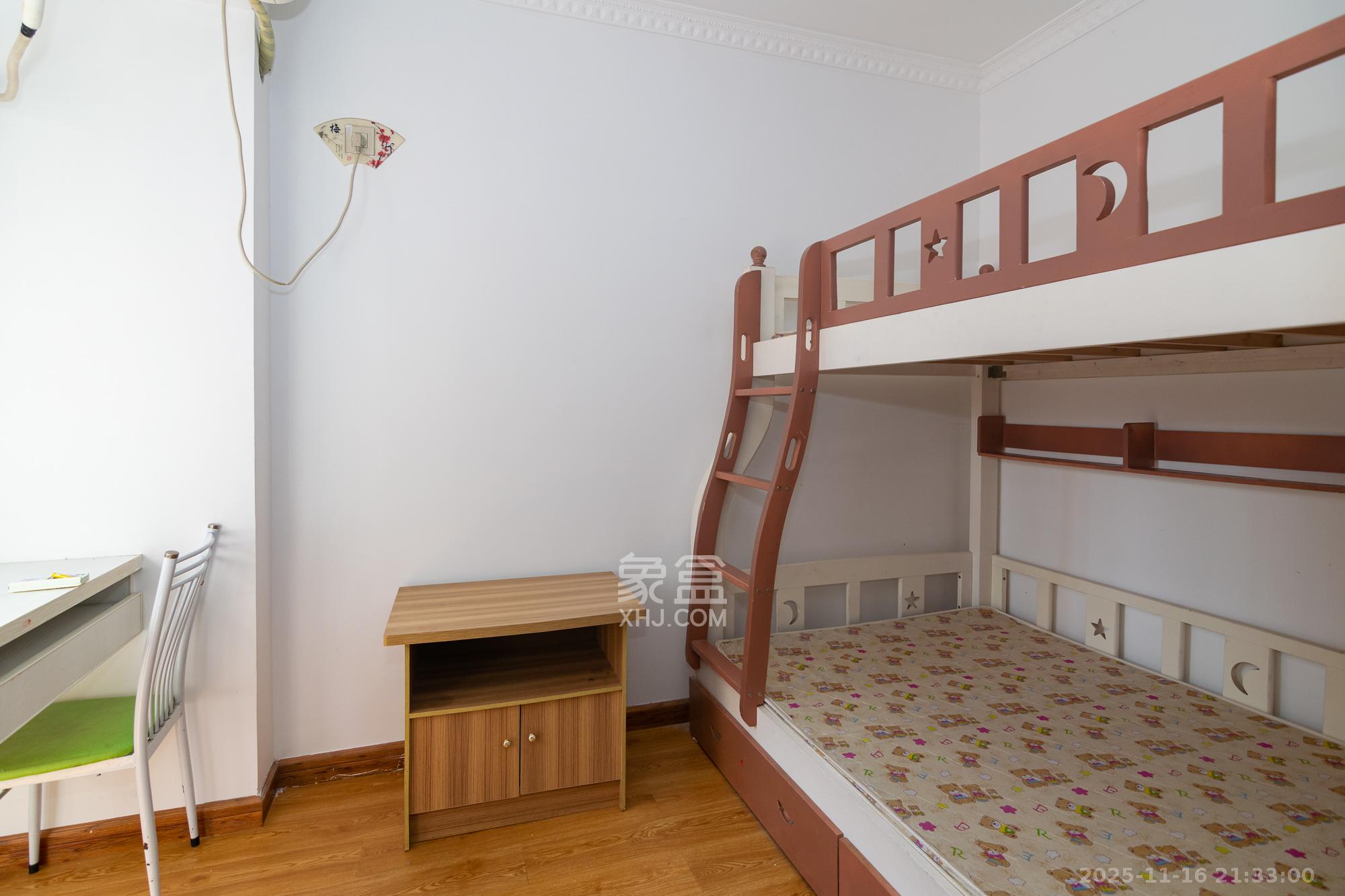 新城国际花都 2室2厅1卫 39.0万 新城国际花都 2室2厅1卫 39.0万卧室