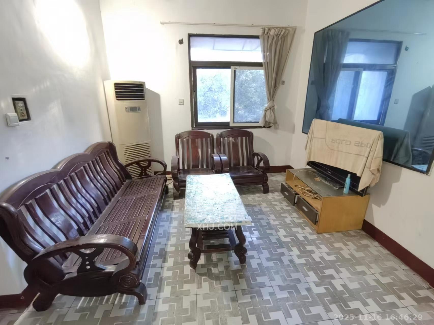 水泵厂宿舍 3室1厅1卫 1300.0元/月 水泵厂宿舍 3室1厅1卫 1300.0元/月室内图