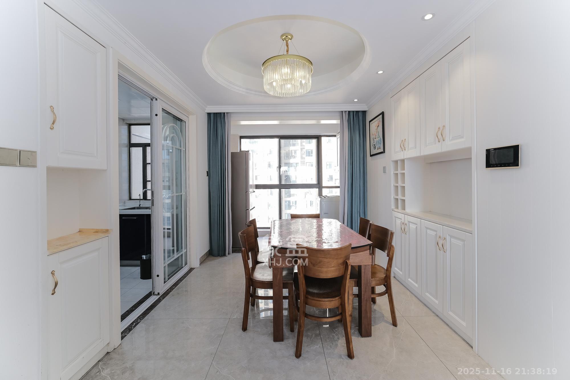 星雅美辰 2室2厅2卫 102.0万 星雅美辰 2室2厅2卫 102.0万客厅