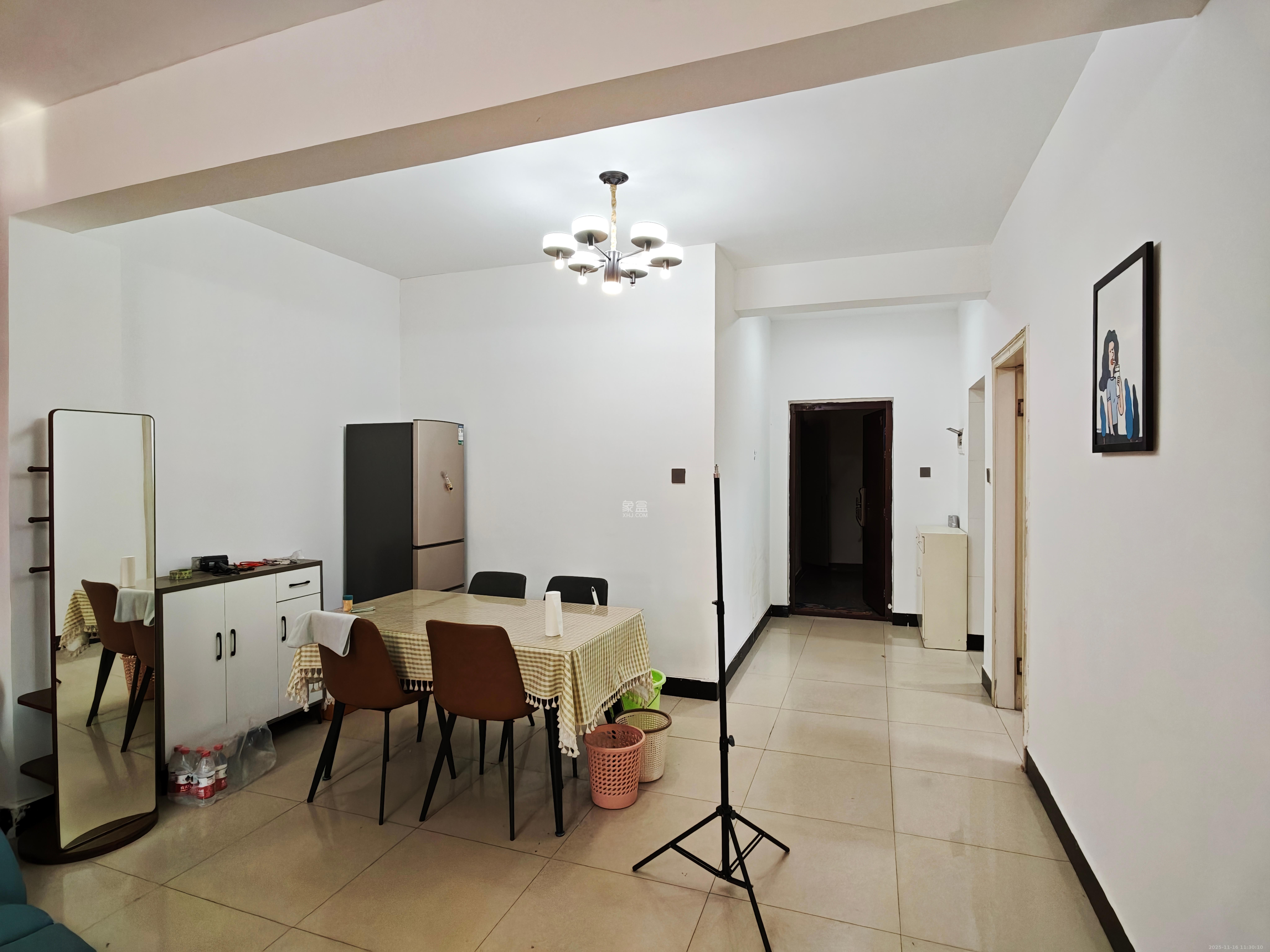 水岸天际（一期、二期）  2室2厅1卫    1800.0元/月室内图