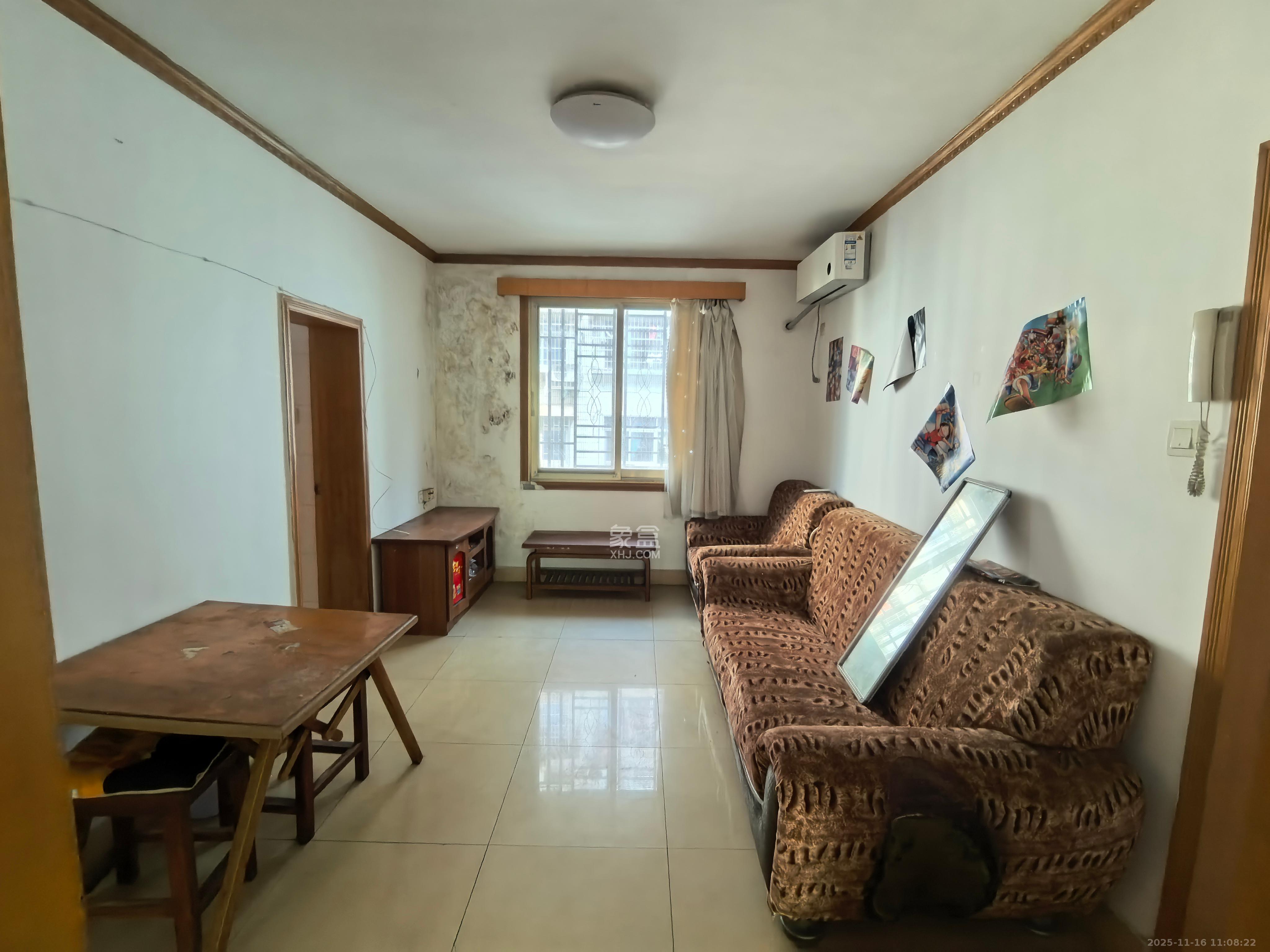 燕山街社区  3室1厅1卫    1600.0元/月