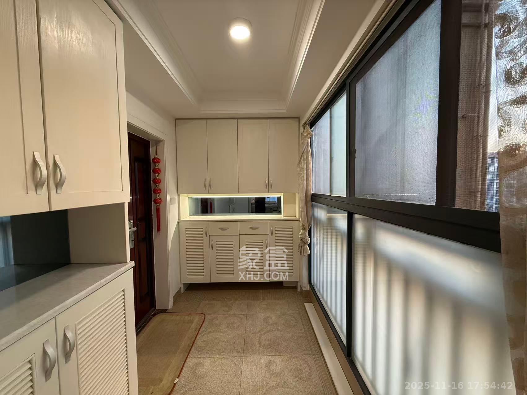 中建芙蓉嘉苑  1室2厅1卫    3000.0元/月室内图