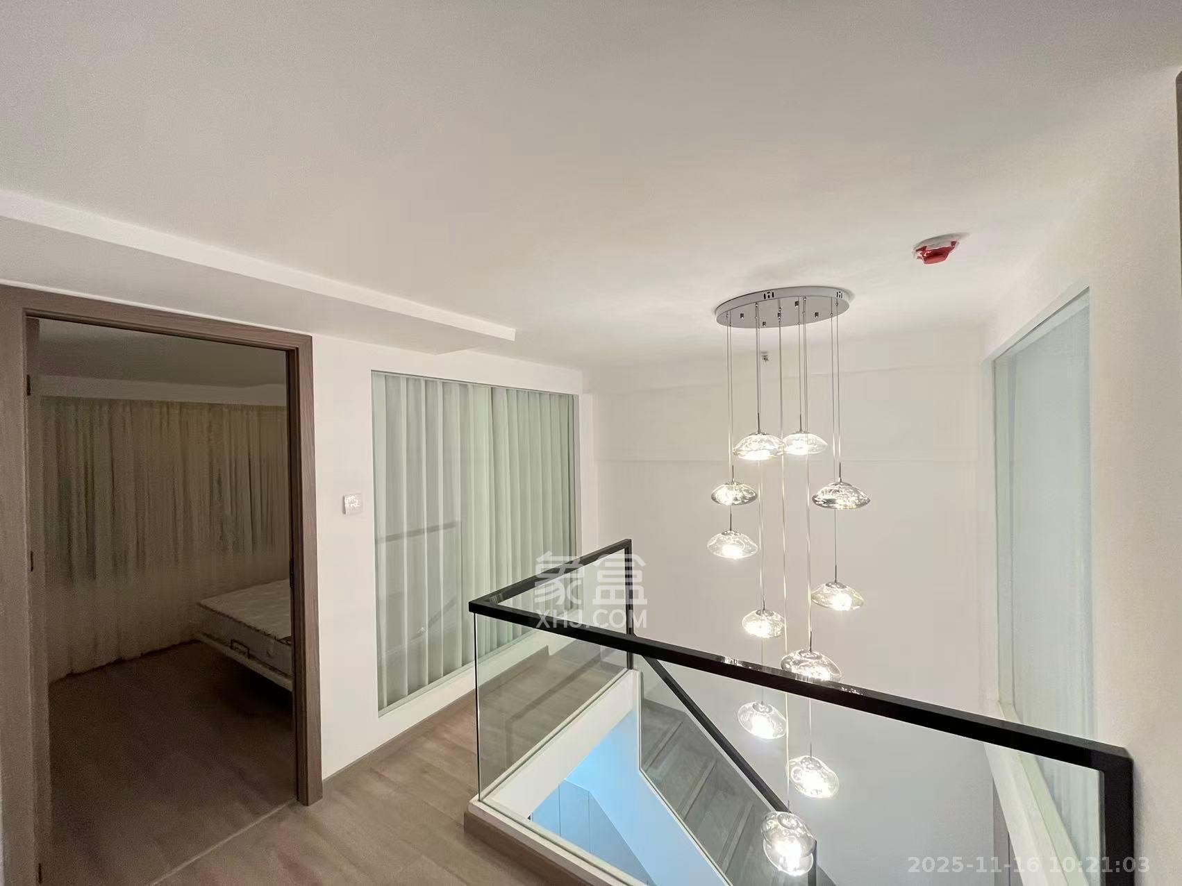 世茂璀璨天城公寓 2室1厅1卫 2600.0元/月 世茂璀璨天城公寓 2室1厅1卫 2600.0元/月室内图