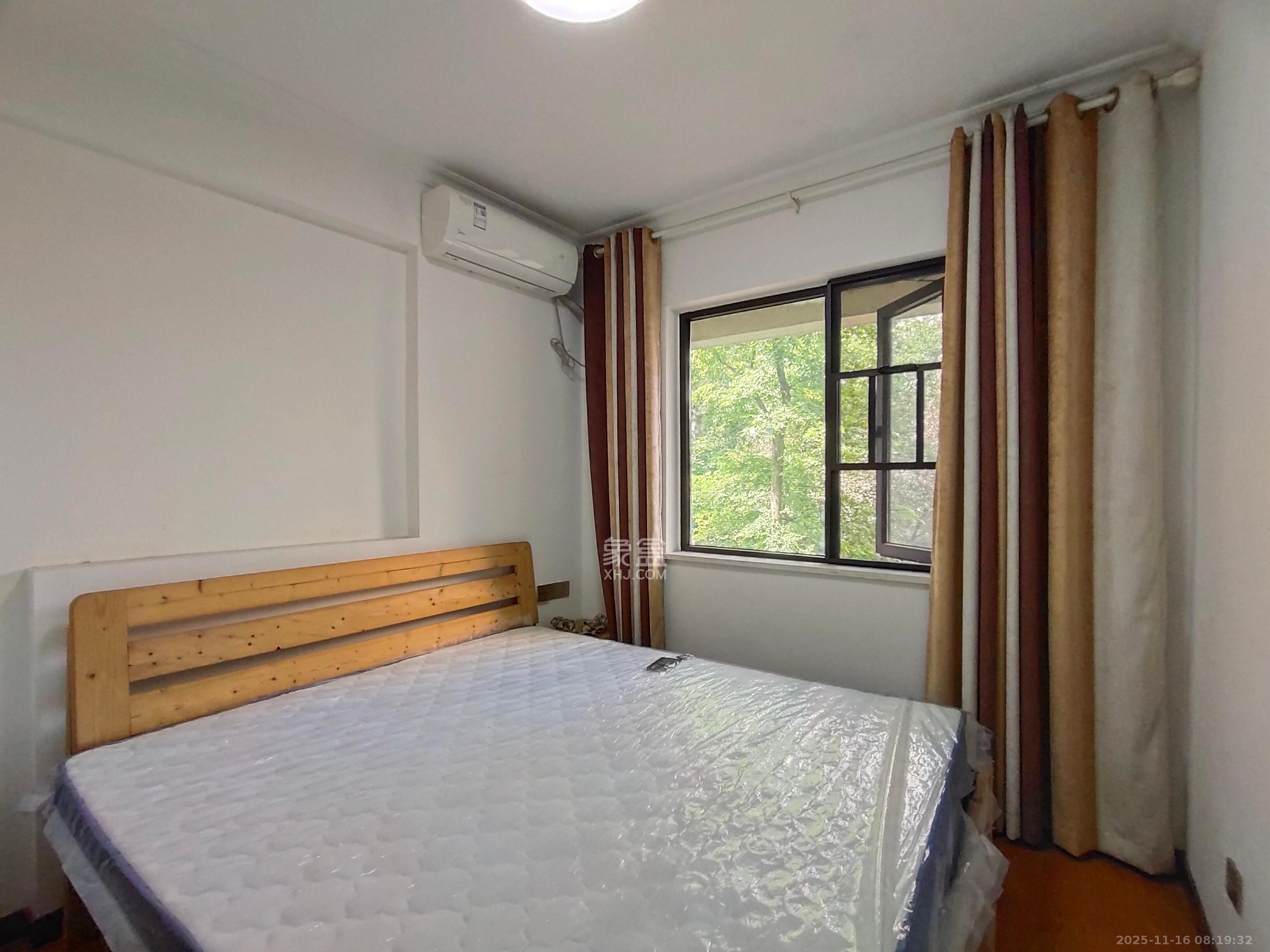 旭辉香樟公馆  3室2厅2卫    2500.0元/月室内图