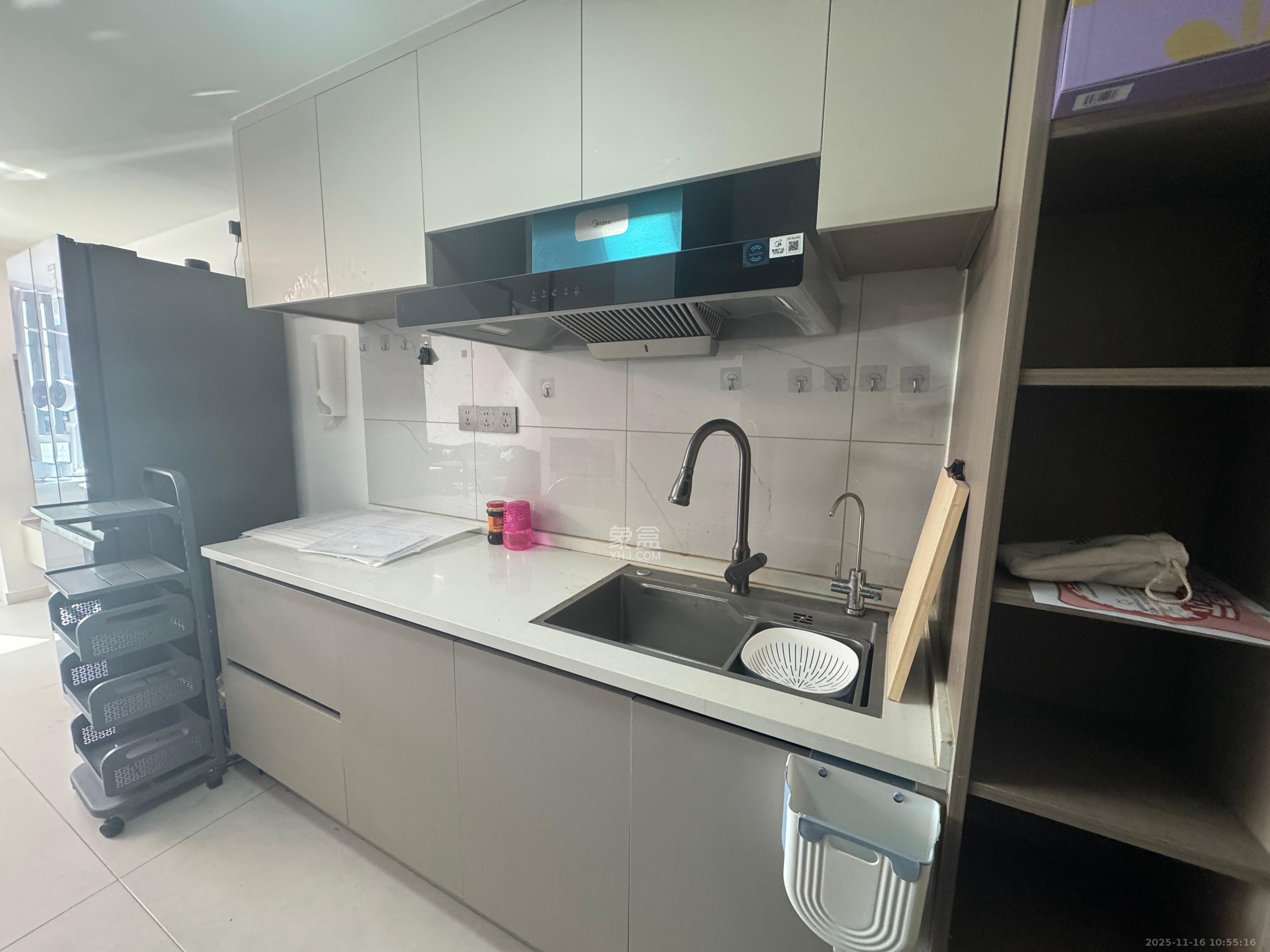 福晟翡翠湾  1室1厅1卫    2000.0元/月