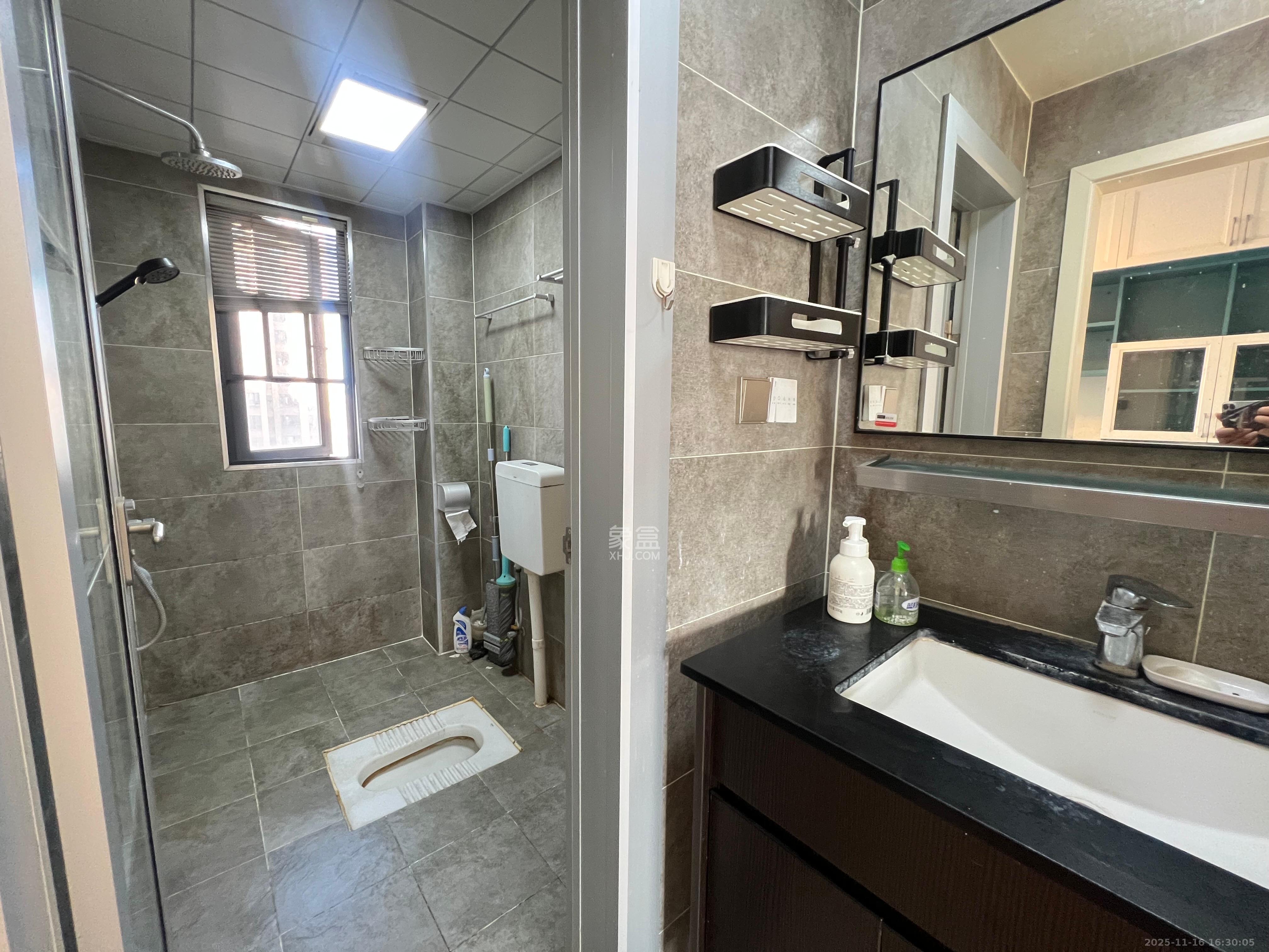 荣盛花语馨苑  2室2厅1卫    2500.0元/月室内图