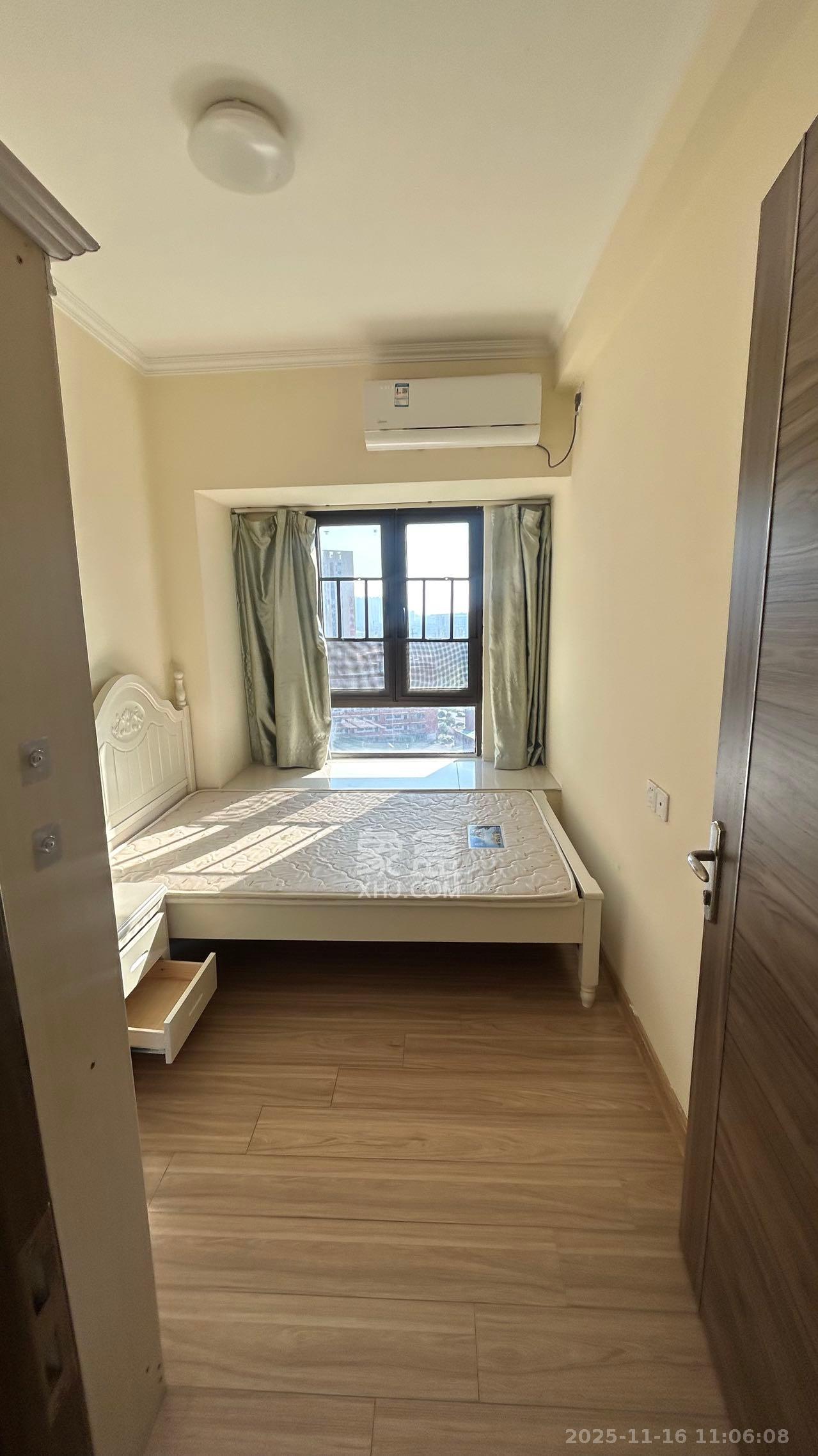 碧桂园公园壹号（凯怡茗苑）  1室2厅1卫    1600.0元/月室内图