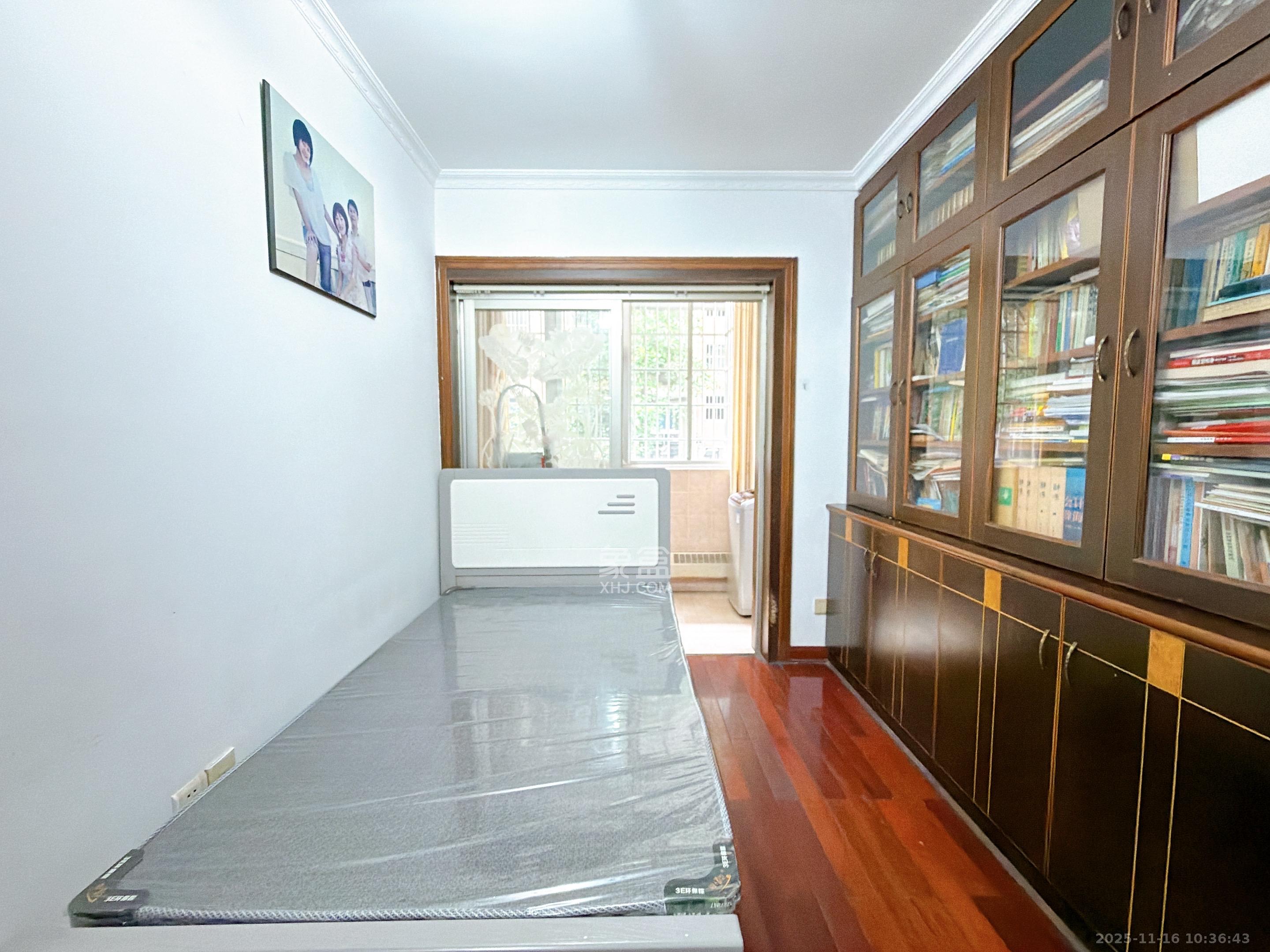 湖南日报宿舍  3室2厅1卫    3500.0元/月室内图