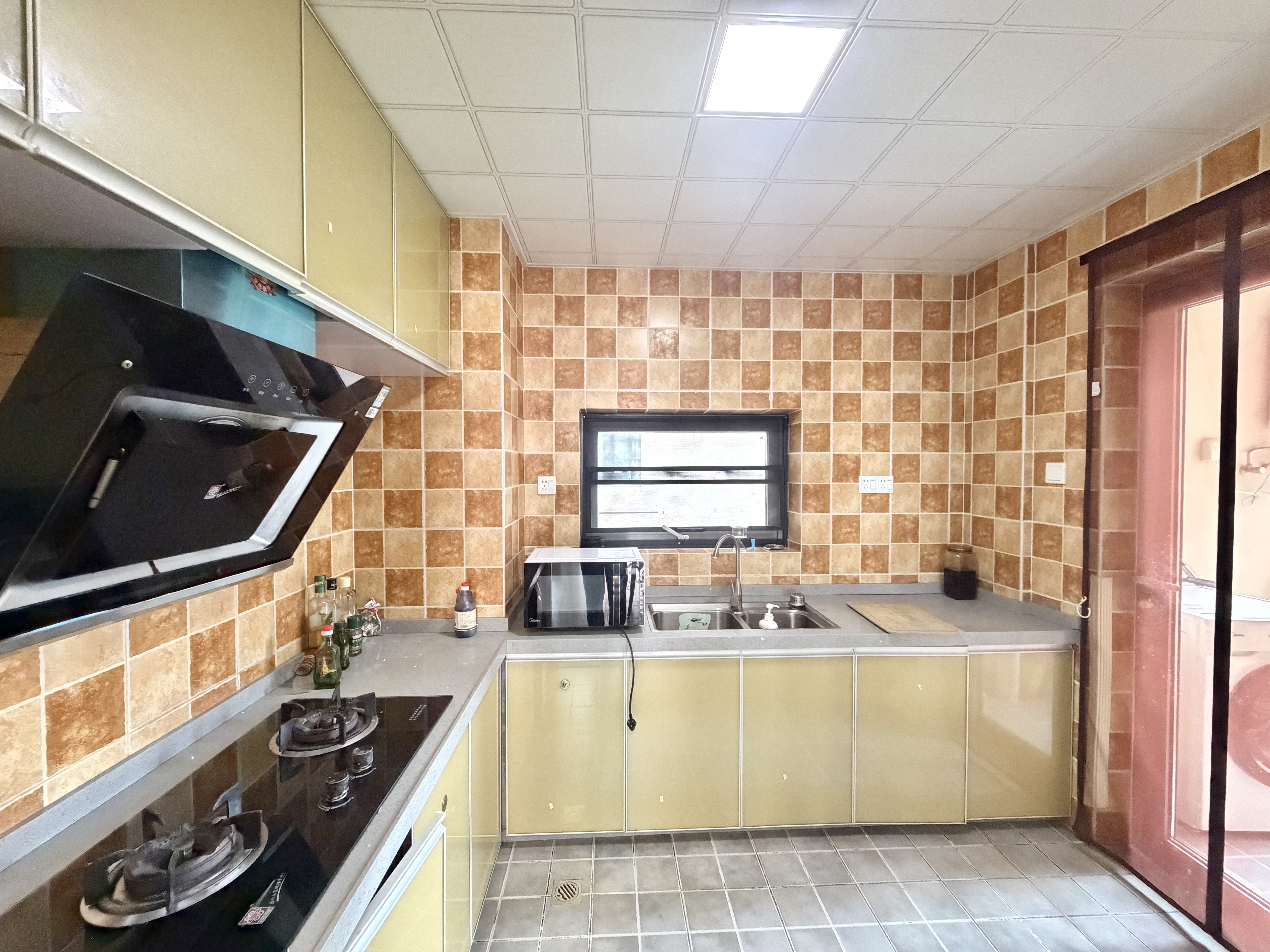 东方天澜汇  3室2厅2卫    7500.0元/月室内图