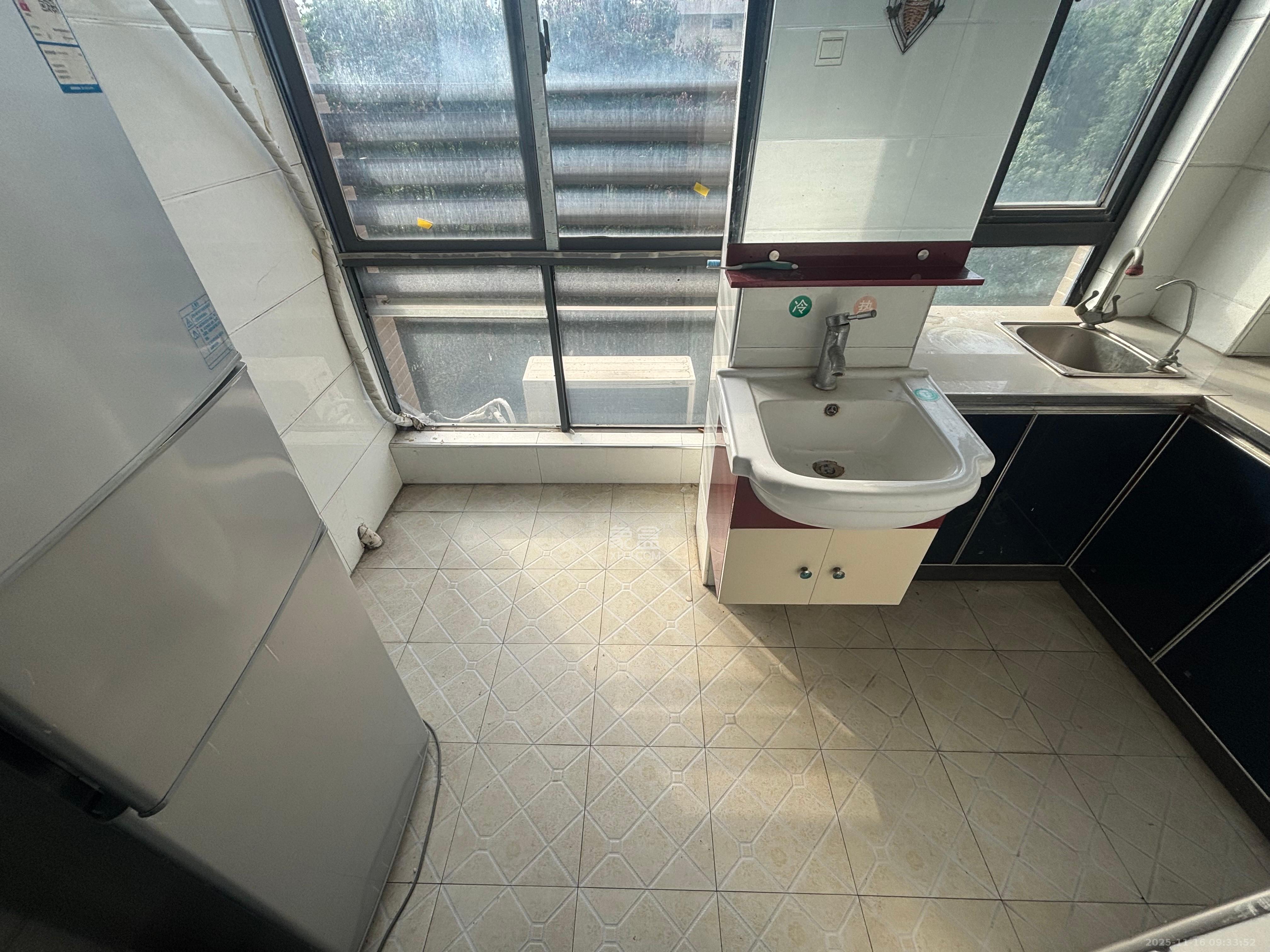 红公馆（前程丽景大厦）  1室1厅1卫    1400.0元/月室内图