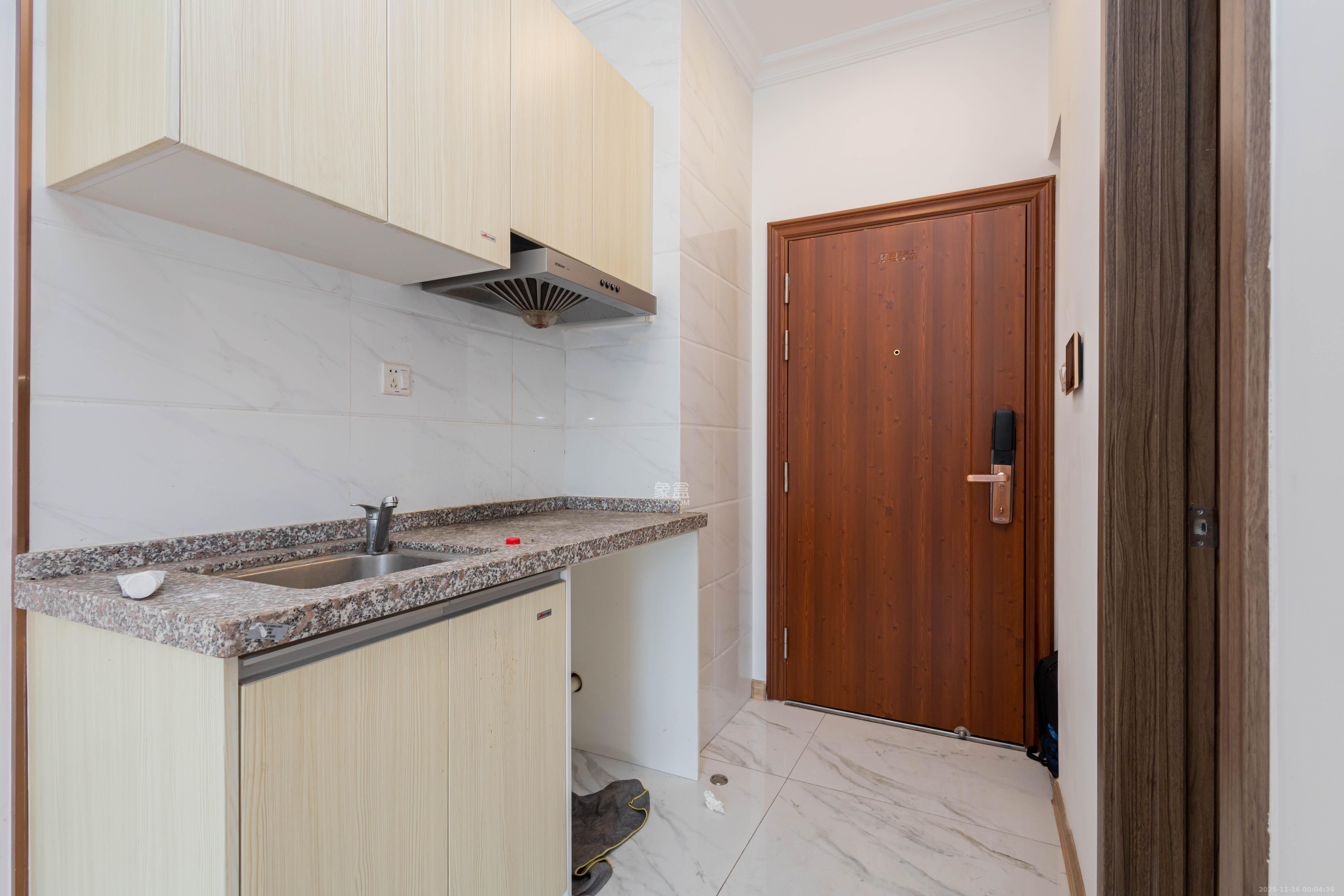 碧桂园星荟 1室0厅0卫 13.0万 碧桂园星荟 1室0厅0卫 13.0万厨房