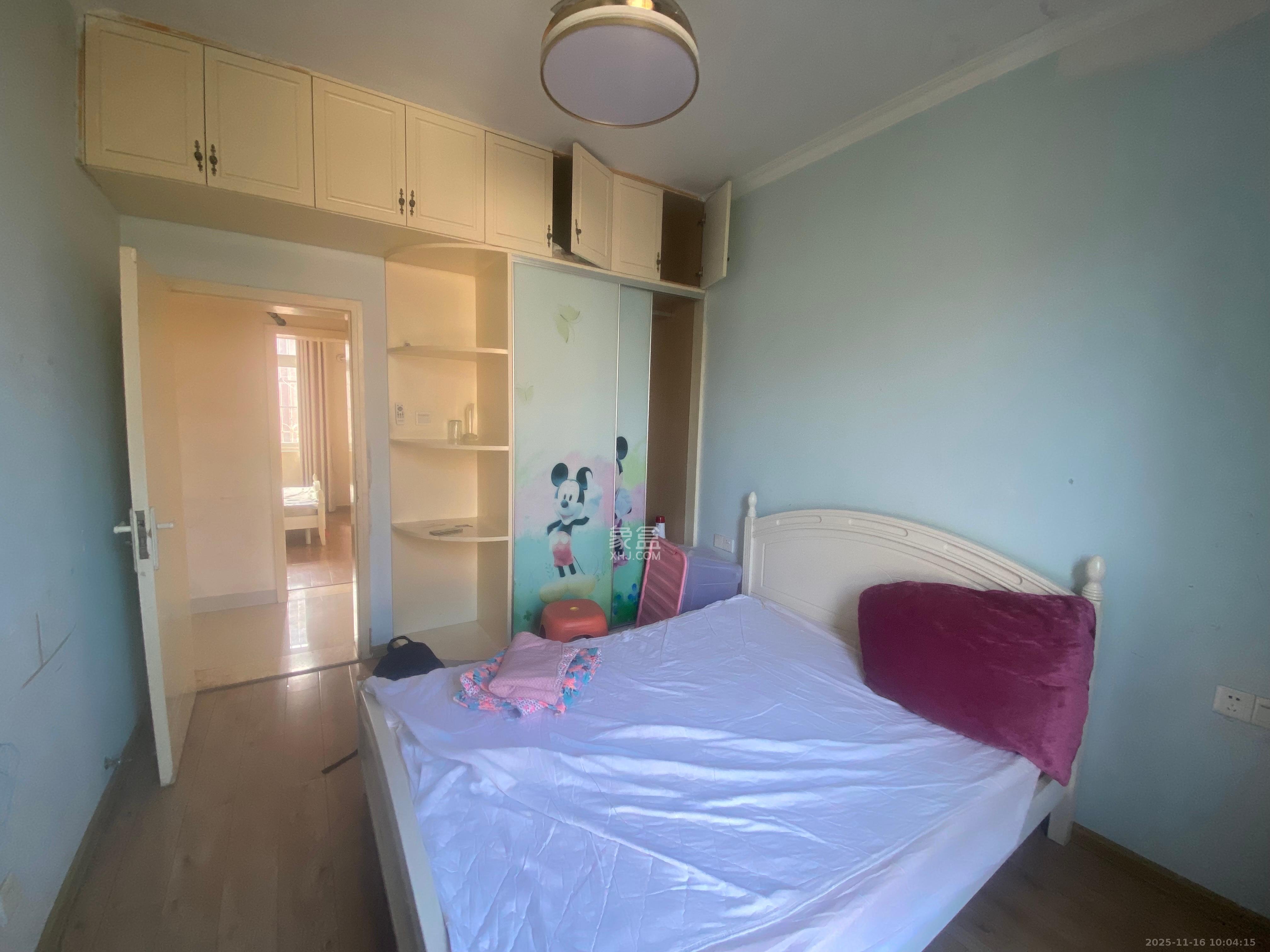 山水湾  3室2厅2卫    2200.0元/月室内图