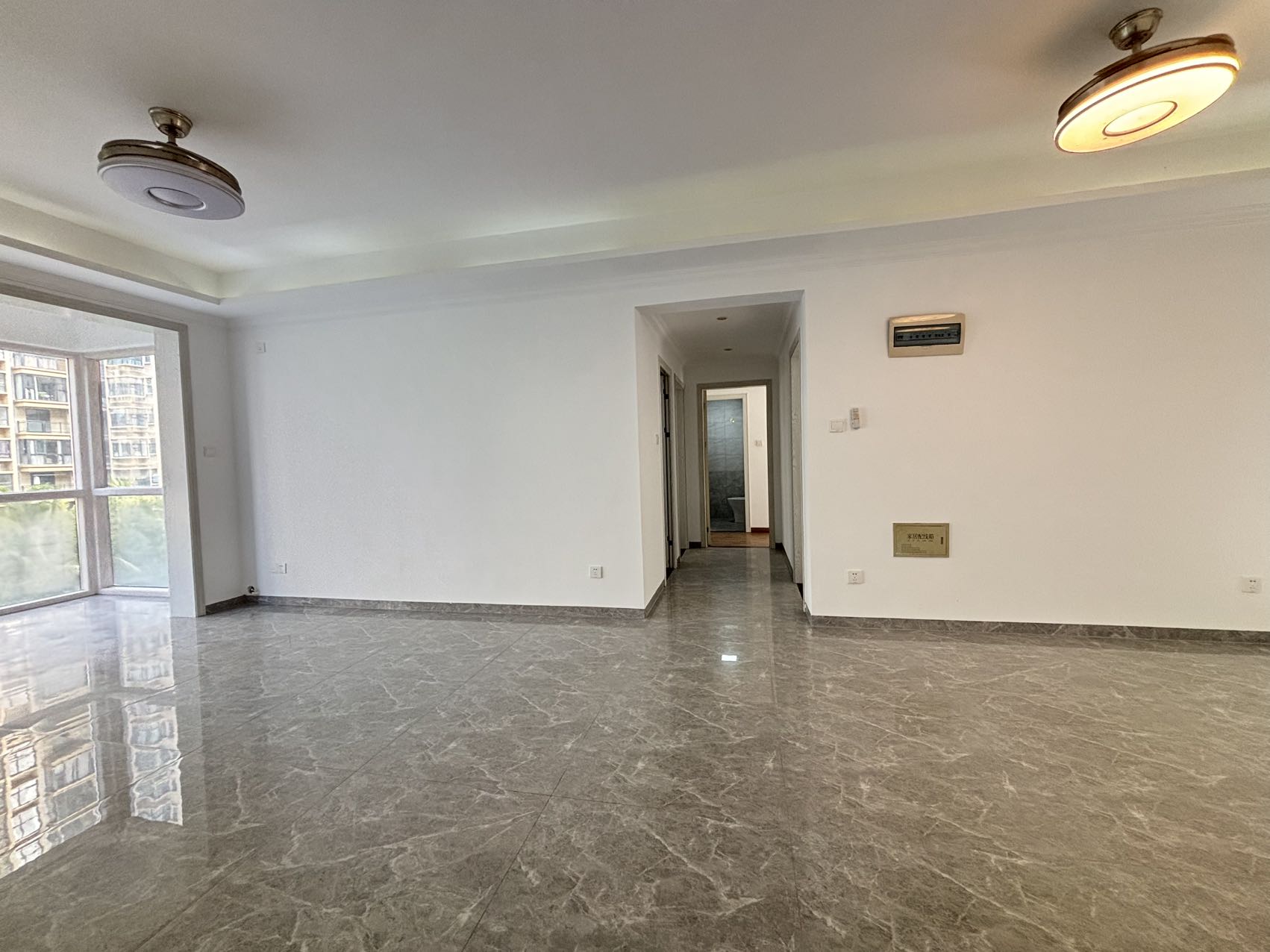 伊泰天骄二期  3室2厅2卫    2300.0元/月室内图