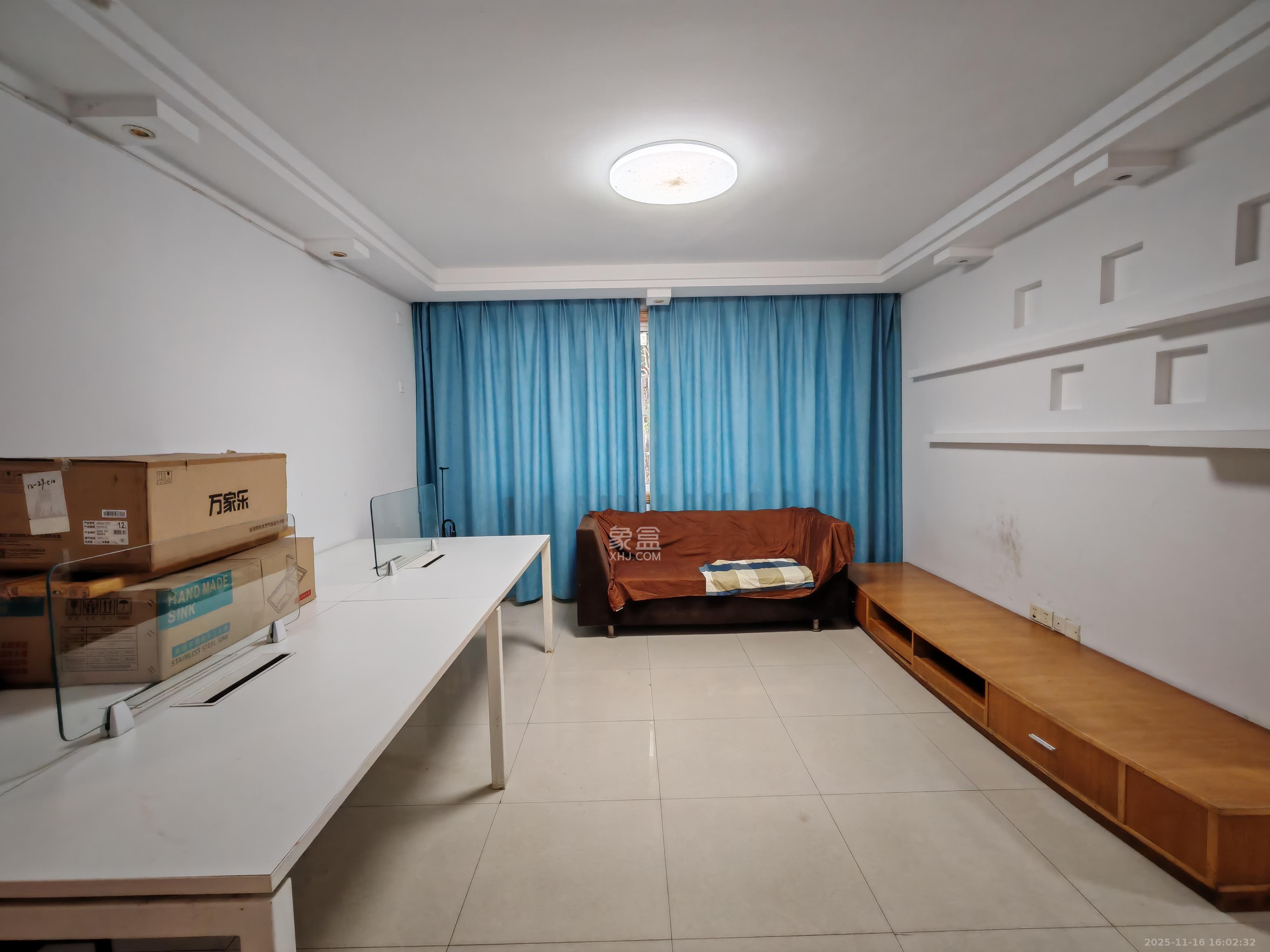 德政园 3室2厅2卫 2100.0元/月 德政园 3室2厅2卫 2100.0元/月室内图