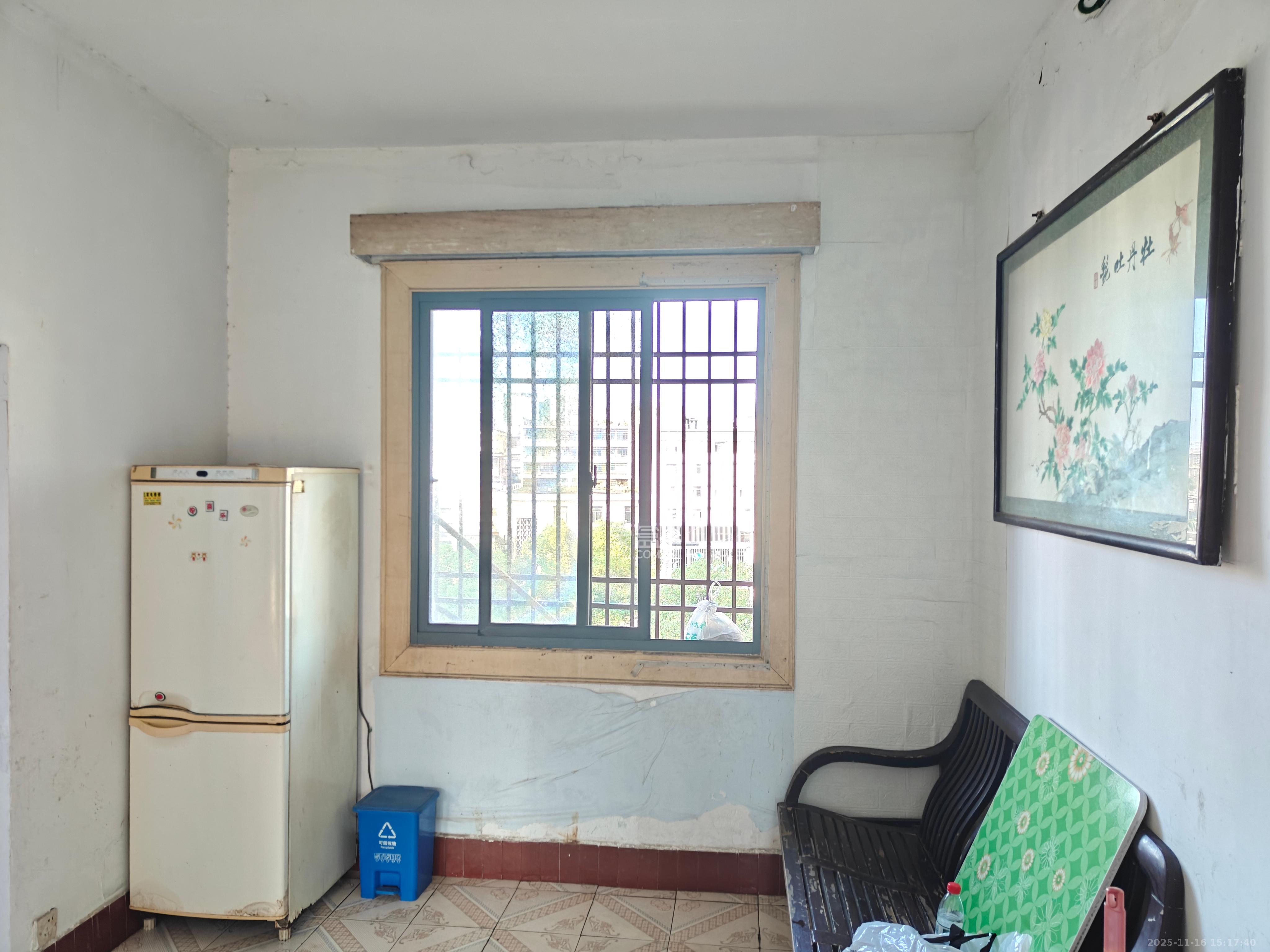 光裕里(光裕里巷电梯厂宿舍) 2室1厅1卫 1200.0元/月 光裕里(光裕里巷电梯厂宿舍) 2室1厅1卫 1200.0元/月室内图