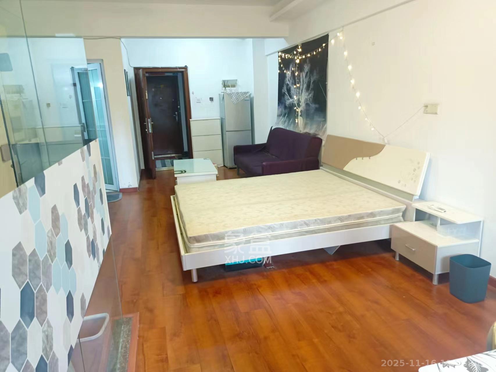 万博汇  1室1厅1卫    1400.0元/月