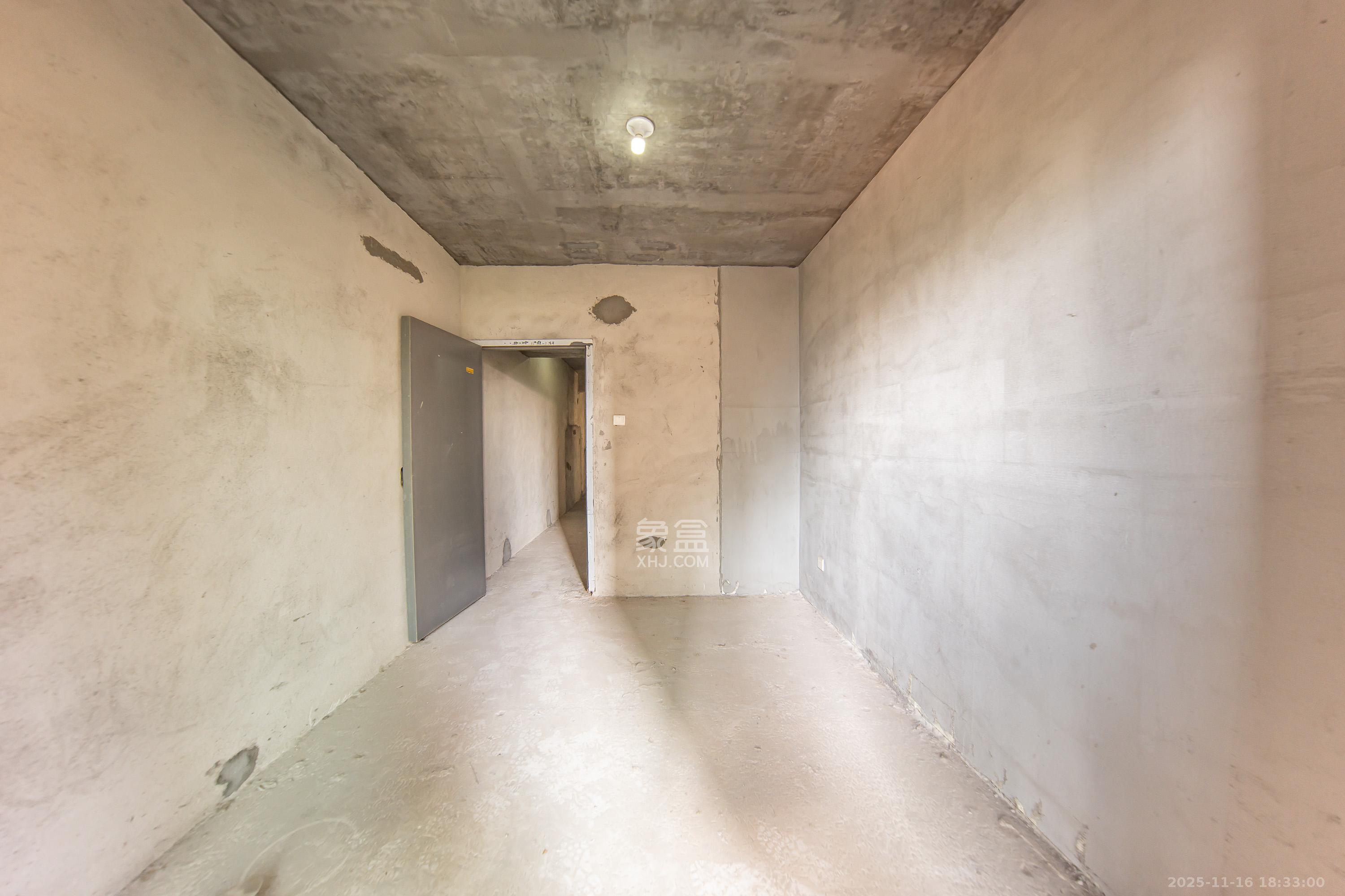 邦盛水岸御园  4室2厅2卫    72.0万卧室