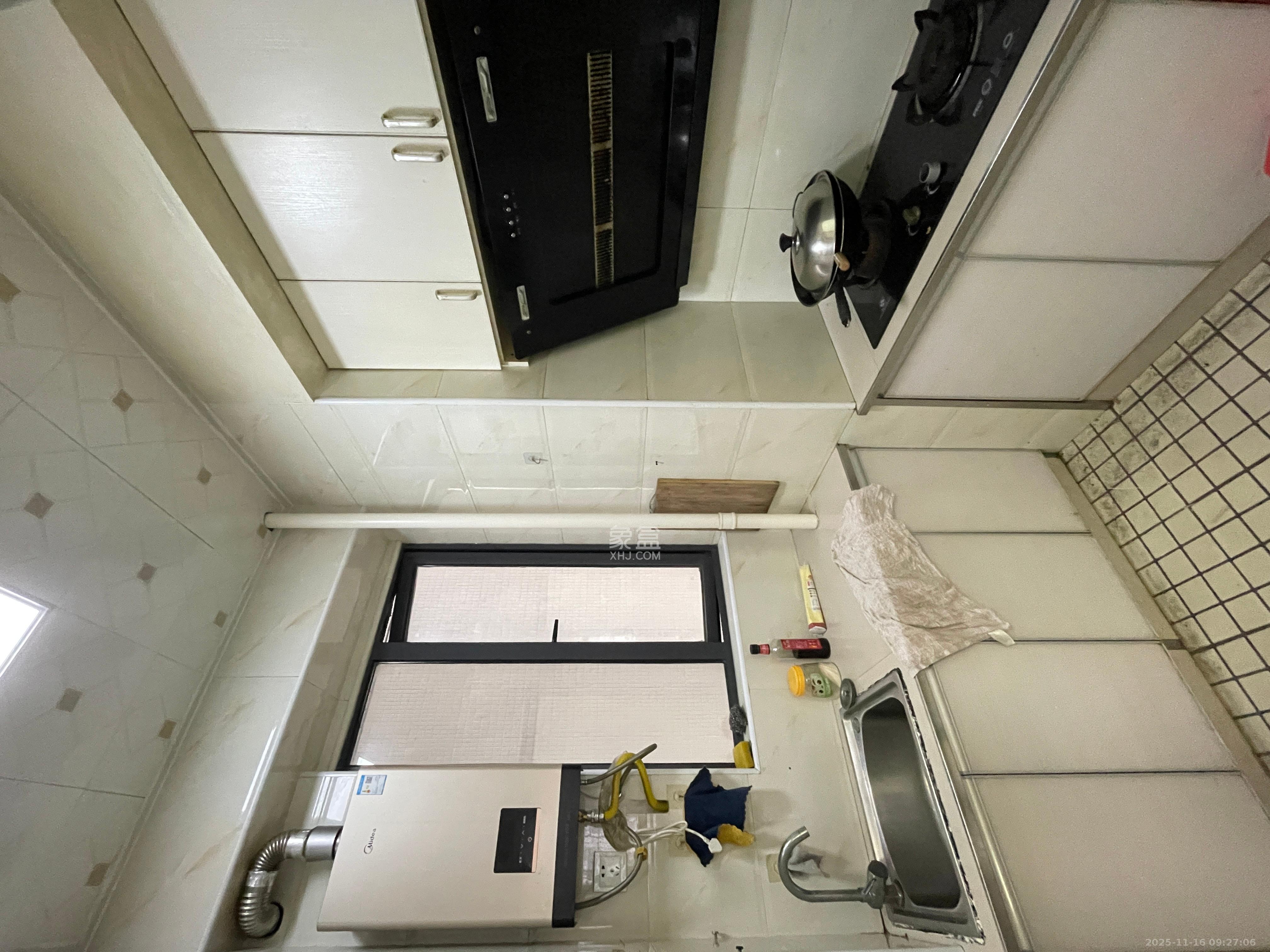 和隆花半里  3室2厅2卫    3000.0元/月室内图