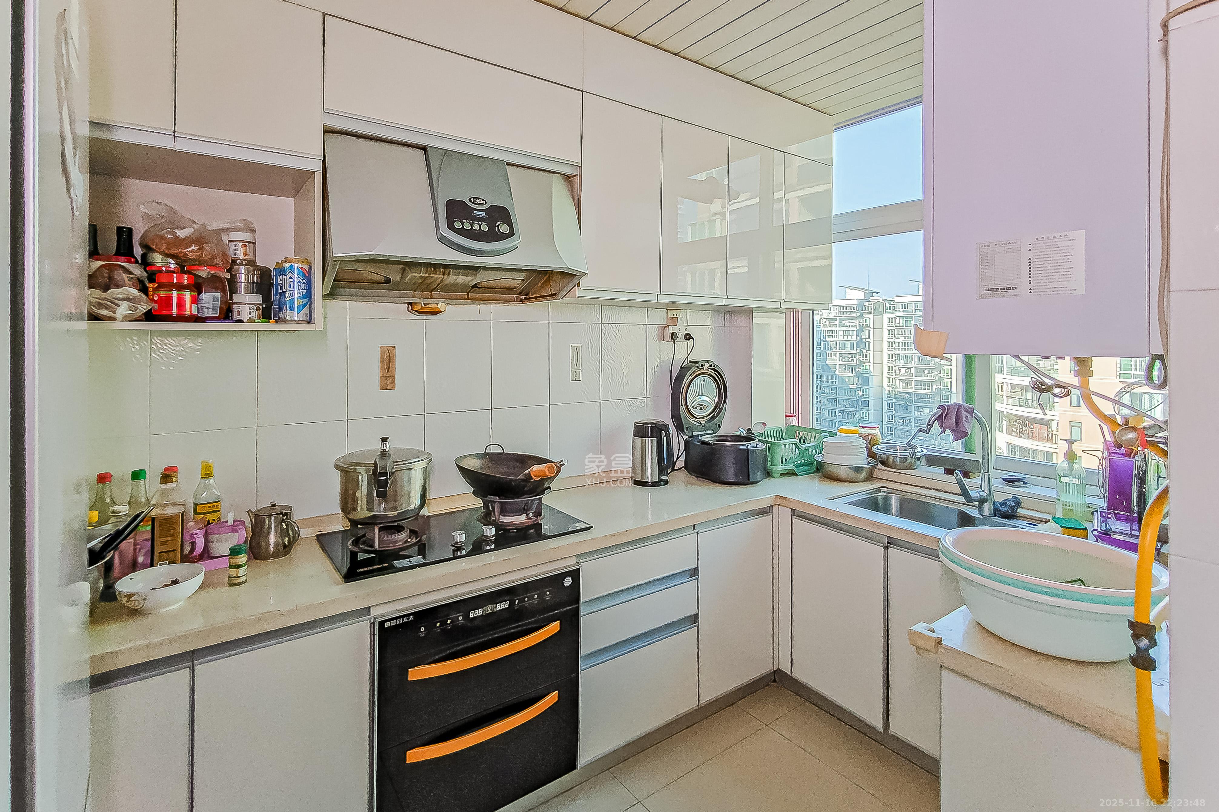 创远景园  4室2厅2卫    155.0万厨房